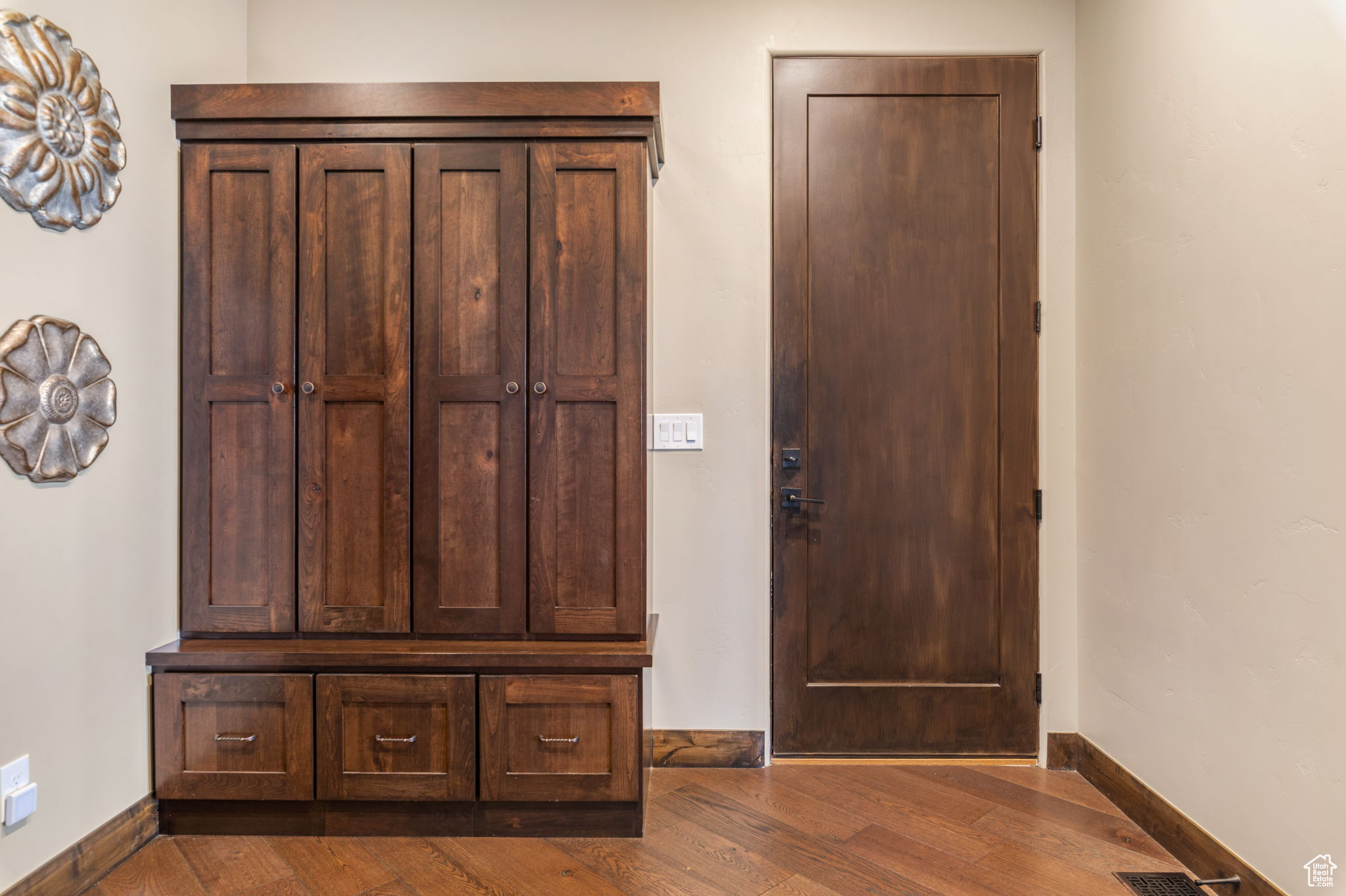 LEDGES OF ST GEORGE PH 8 - Residential