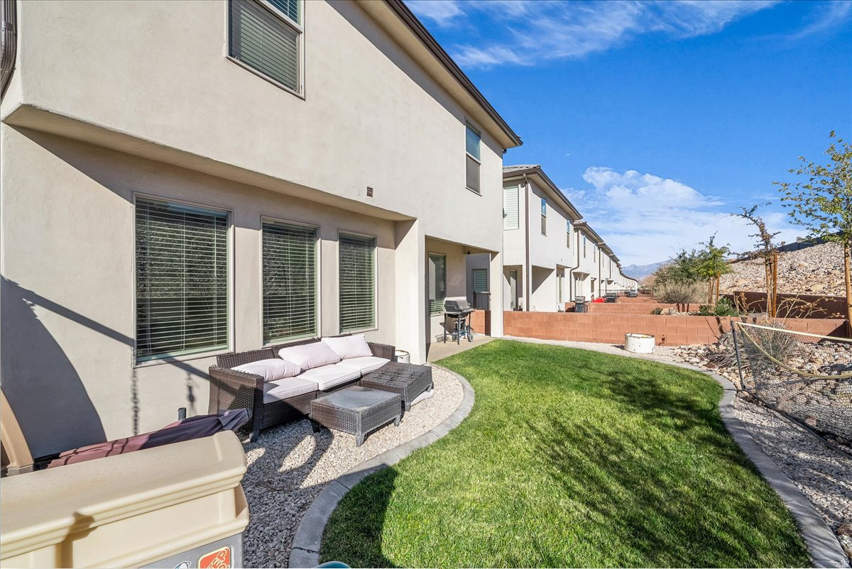 DESERT HOLLOW PH 2AND3 - Residential