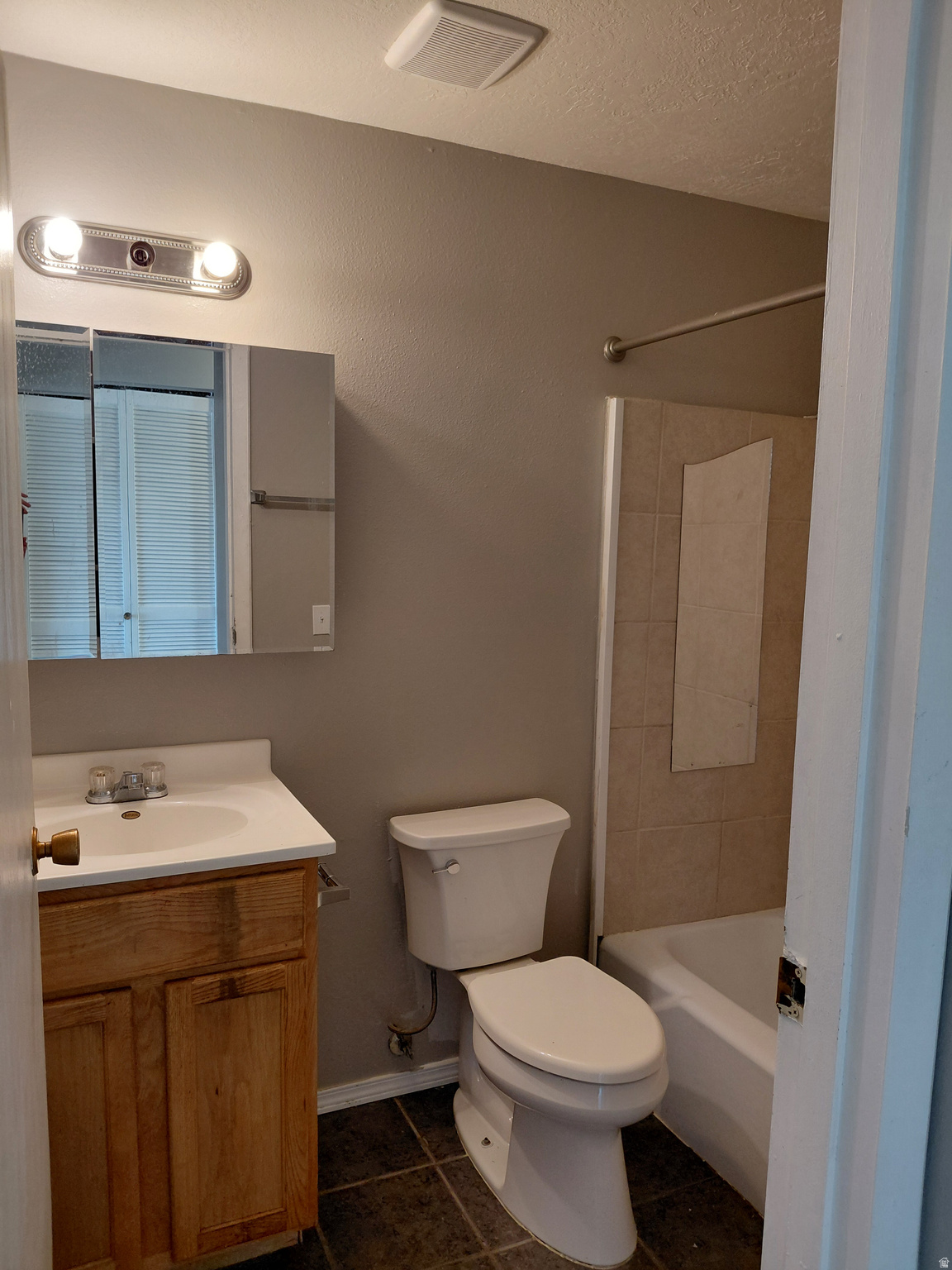 LINDENBROOK - Residential