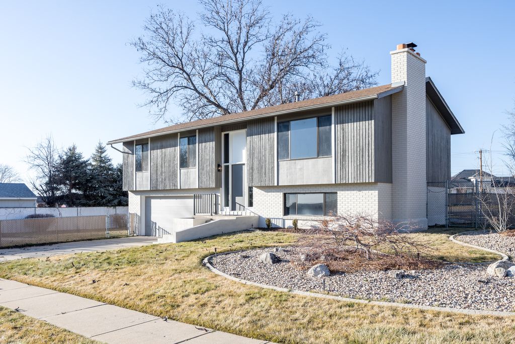 Photo of 2203 E 1200 N, Layton, UT 84040 (MLS # 2132242)