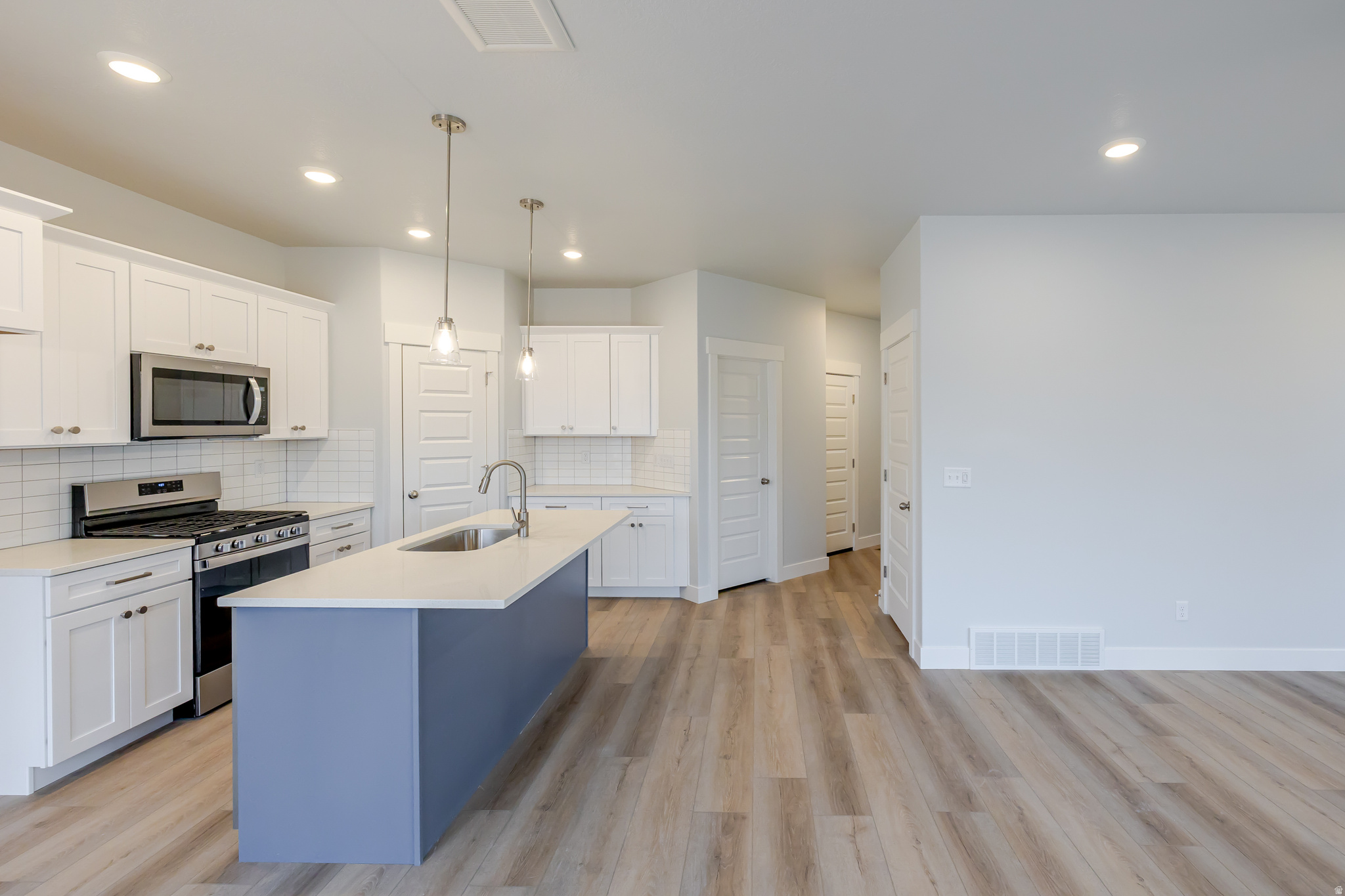 RIDGEHORNE - Residential