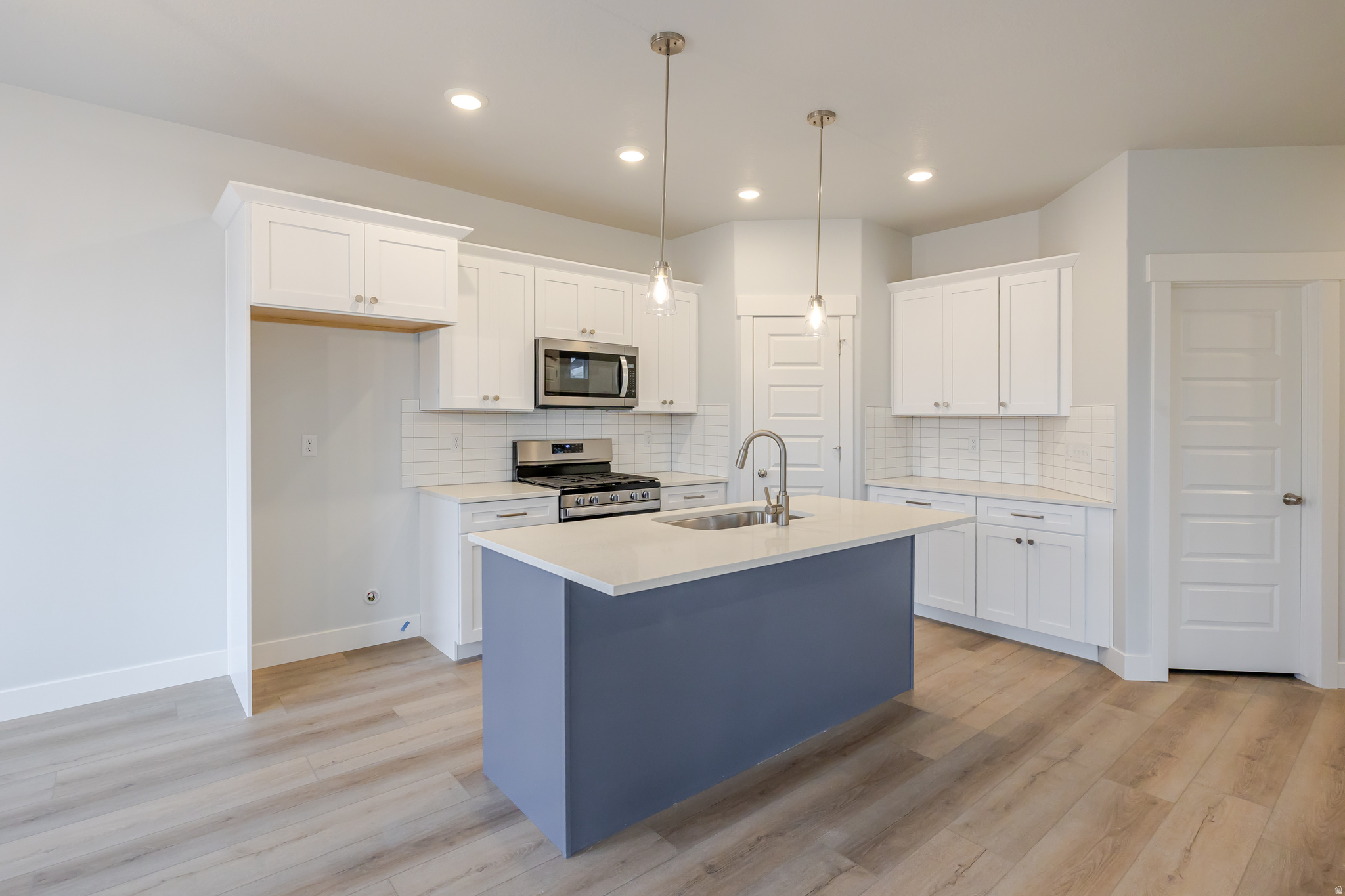 RIDGEHORNE - Residential