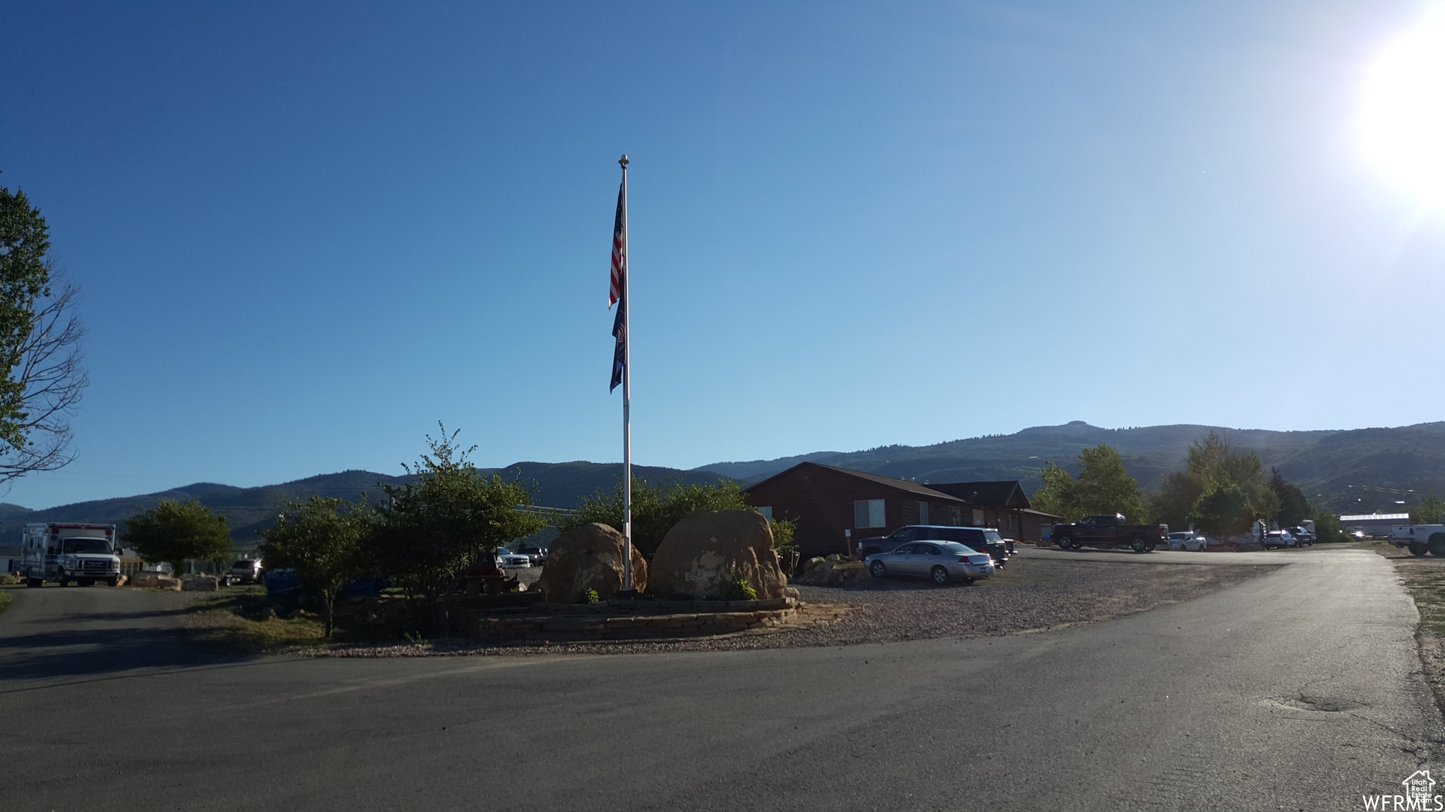 SKYLINE MTN - Land