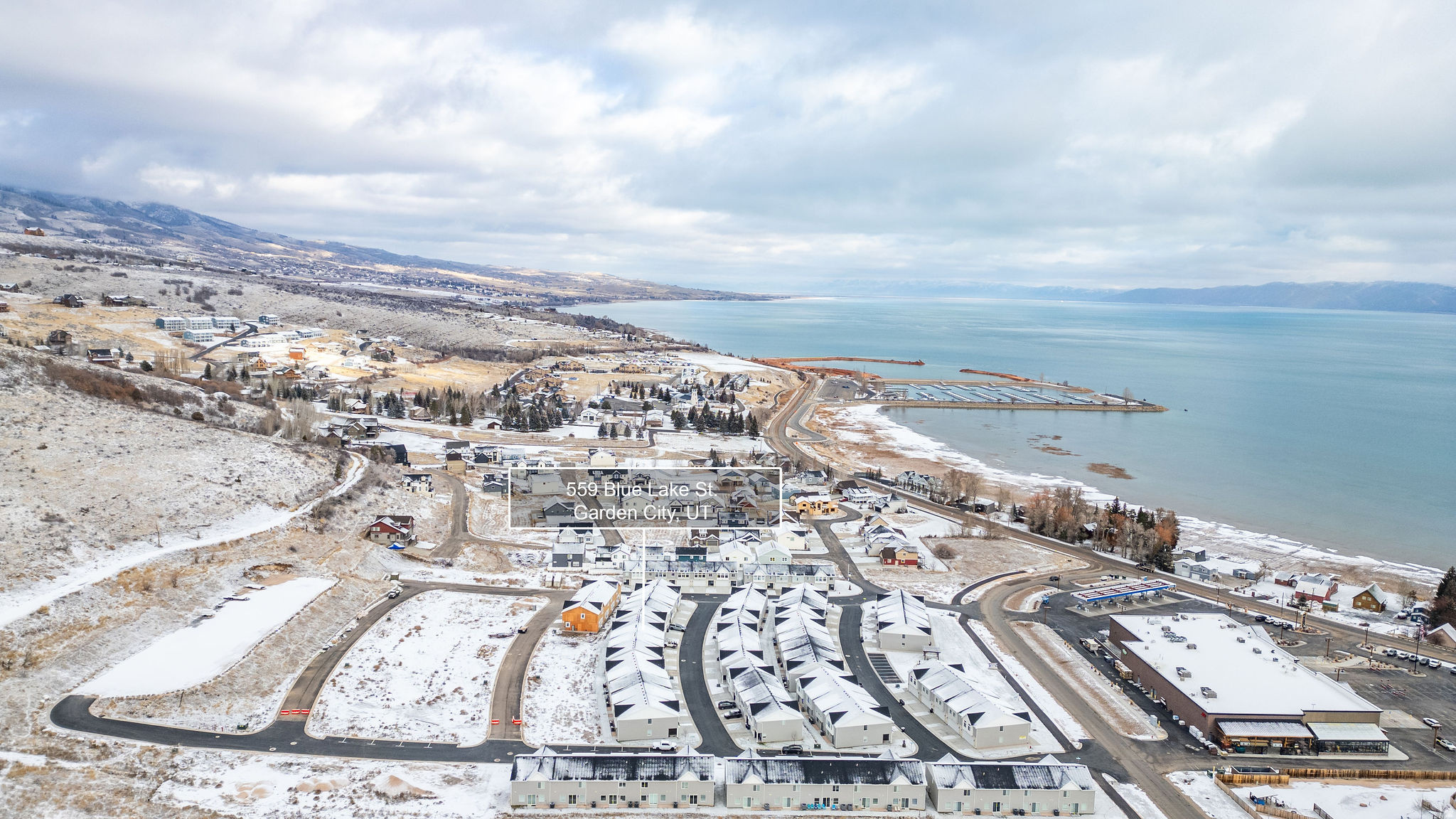 PARADISE PARKWAY - Residential