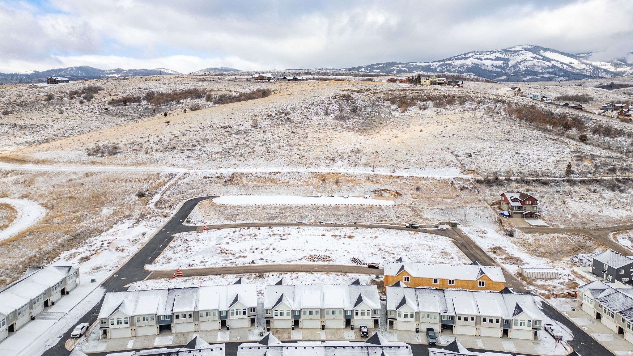 PARADISE PARKWAY - Residential