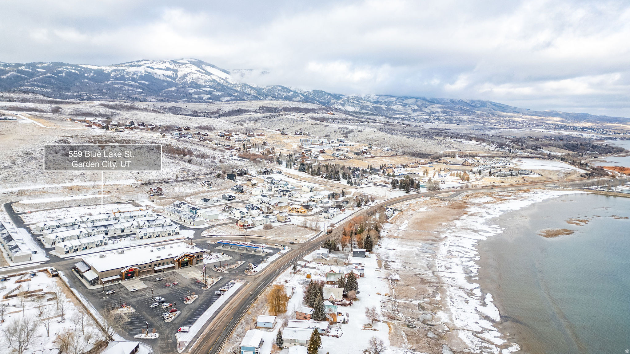 PARADISE PARKWAY - Residential