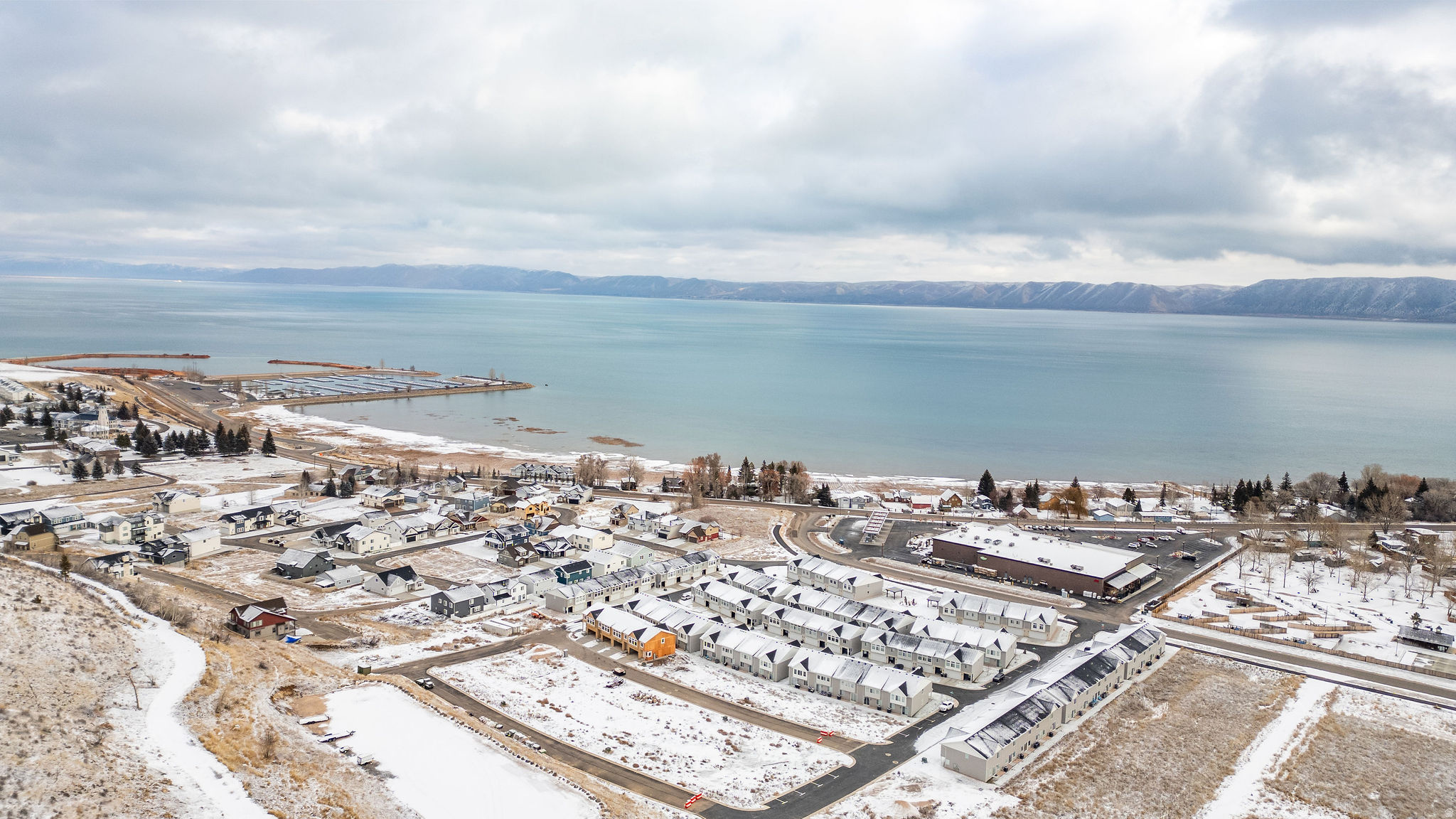 PARADISE PARKWAY - Residential