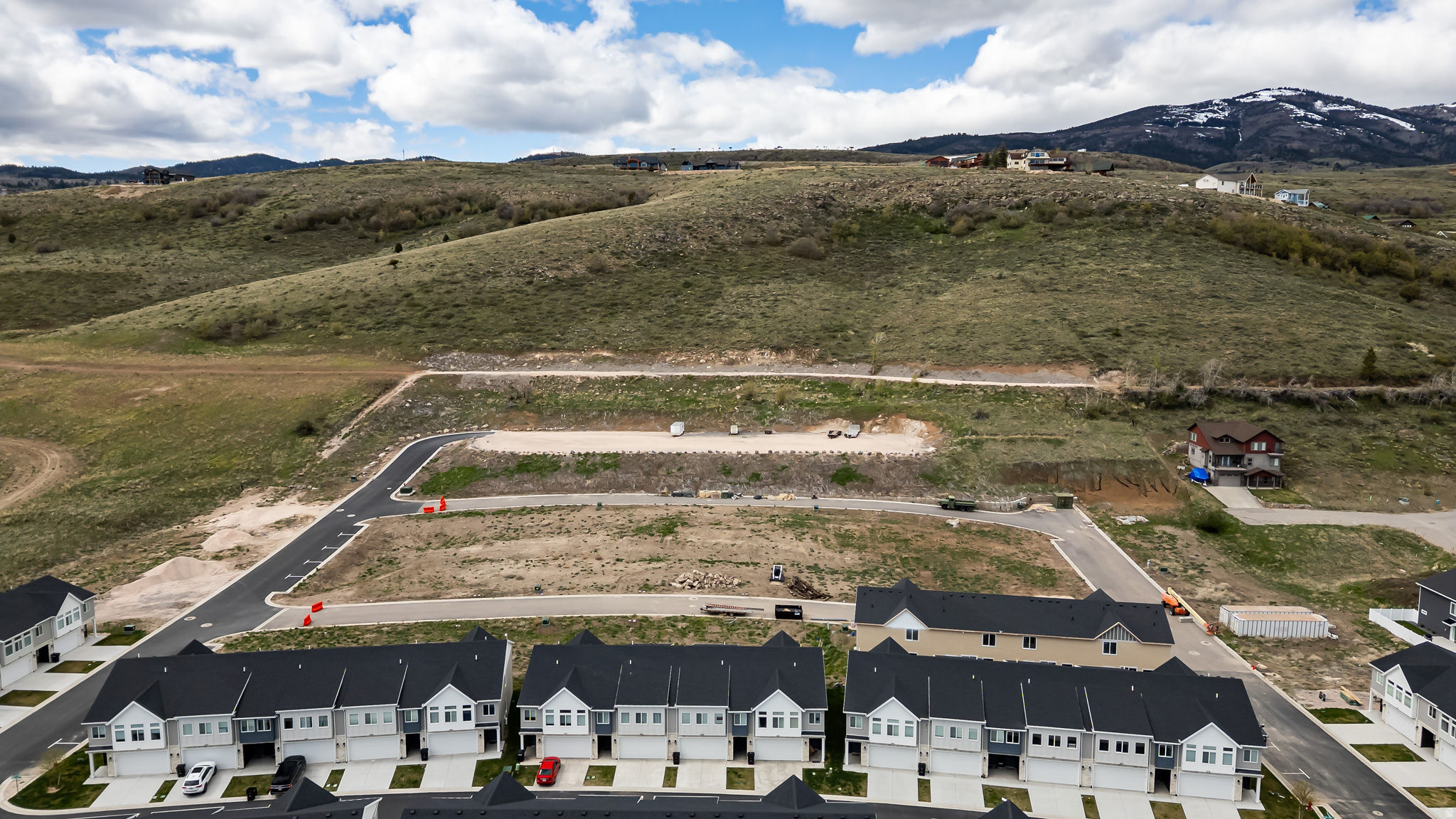 PARADISE PARKWAY - Residential