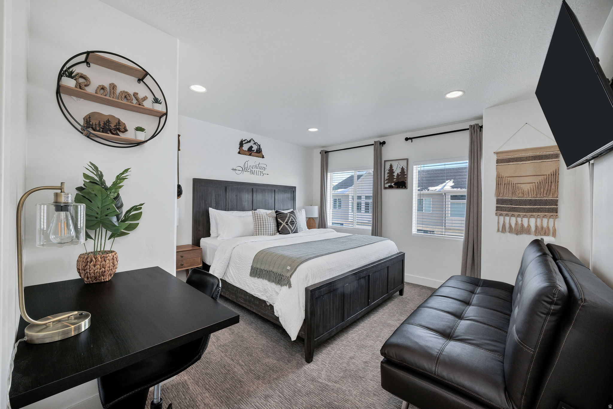 PARADISE PARKWAY - Residential