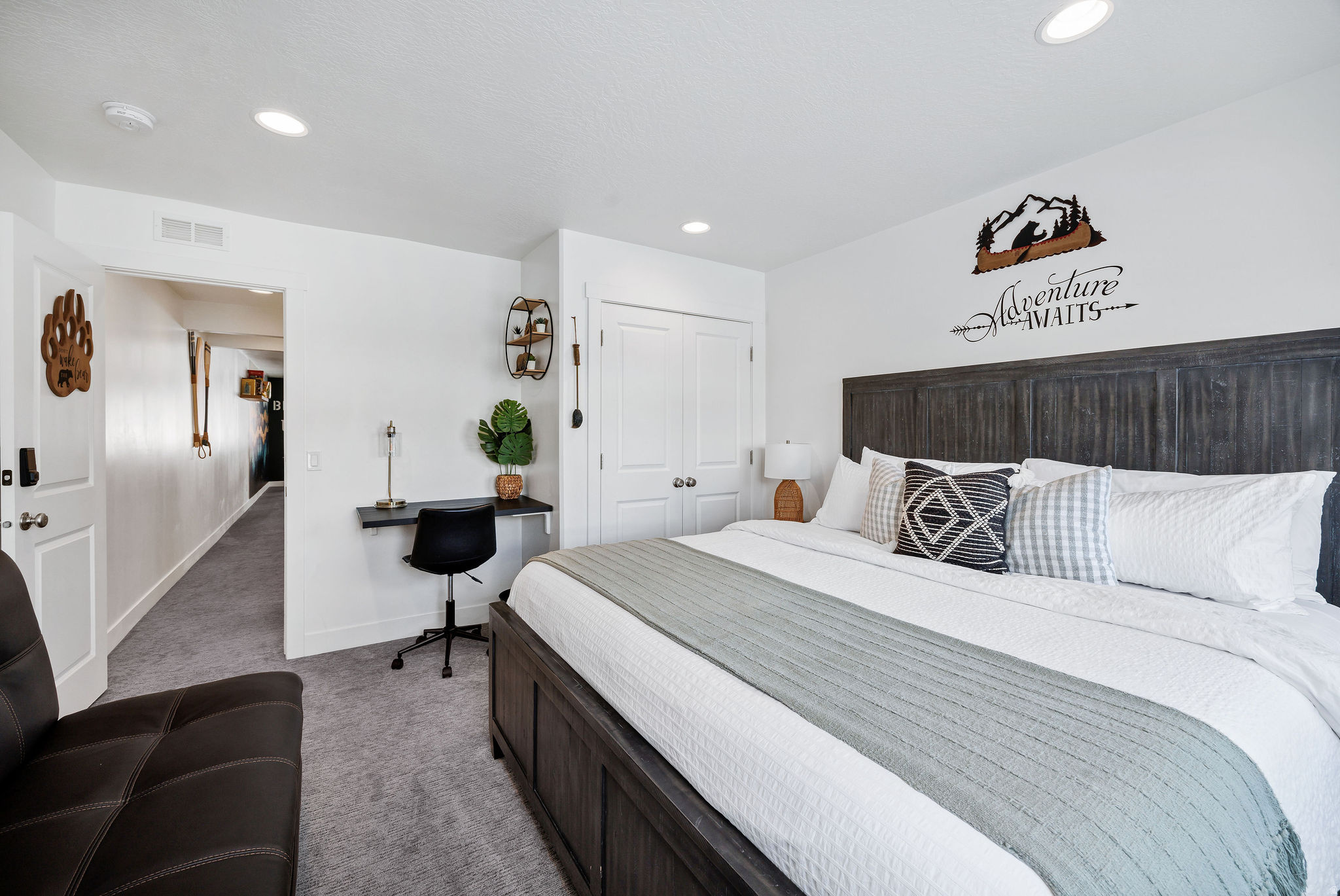 PARADISE PARKWAY - Residential