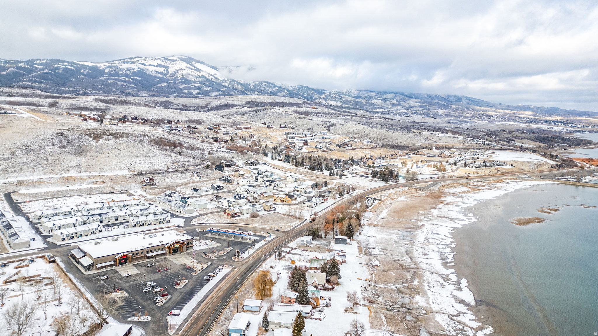 PARADISE PARKWAY - Residential