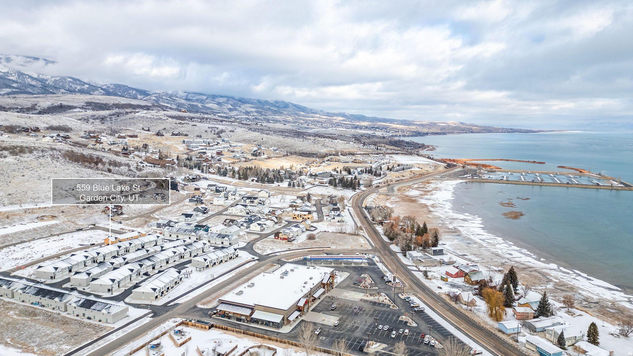 PARADISE PARKWAY - Residential