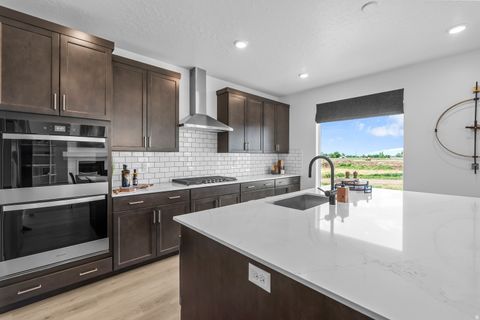 Tiny photo for 1655 E 960 N #210, Salem, UT 84653 (MLS # 2151726)