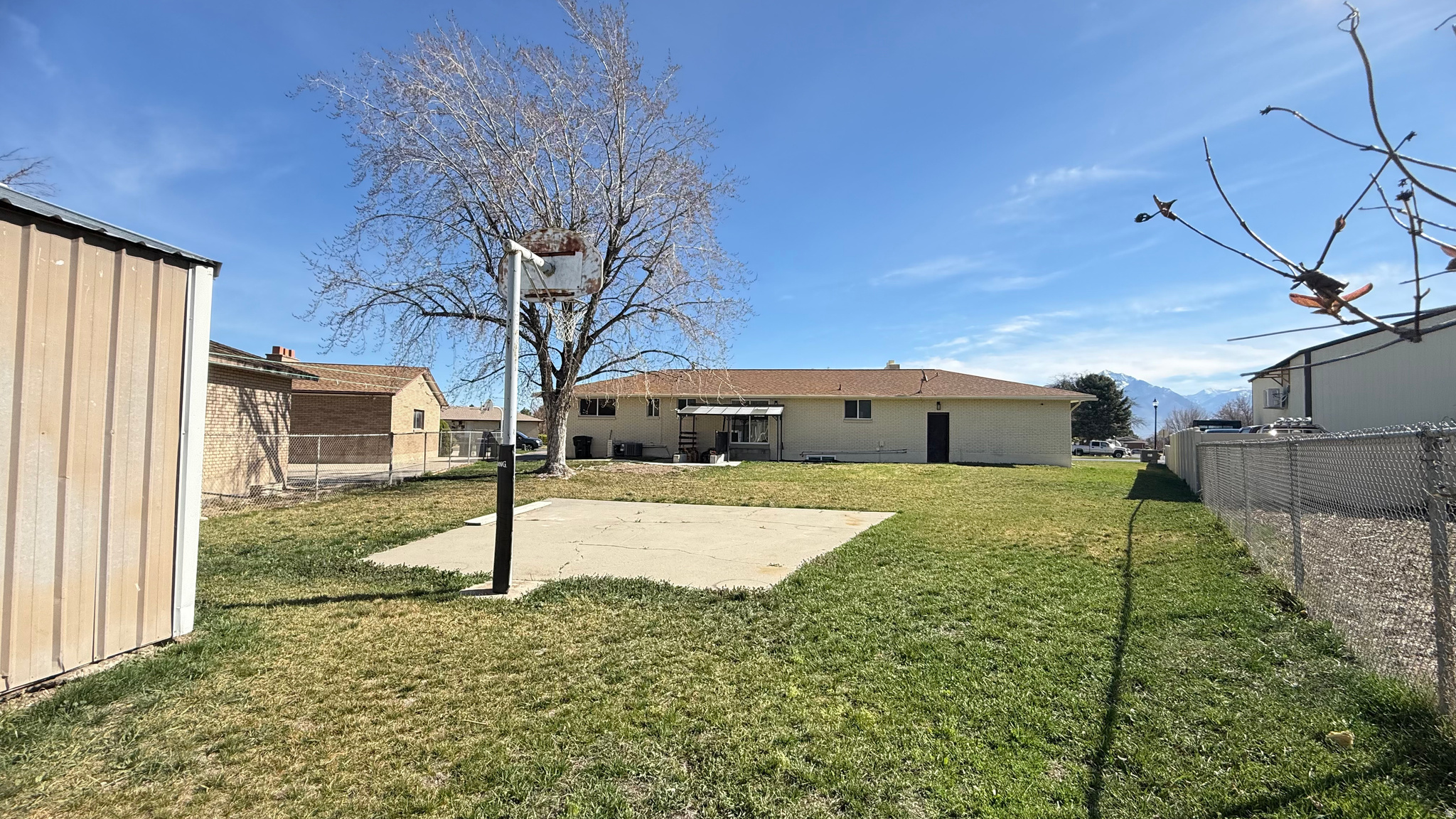 MOUNTAIN VIEW ESTATES #8 - Residential