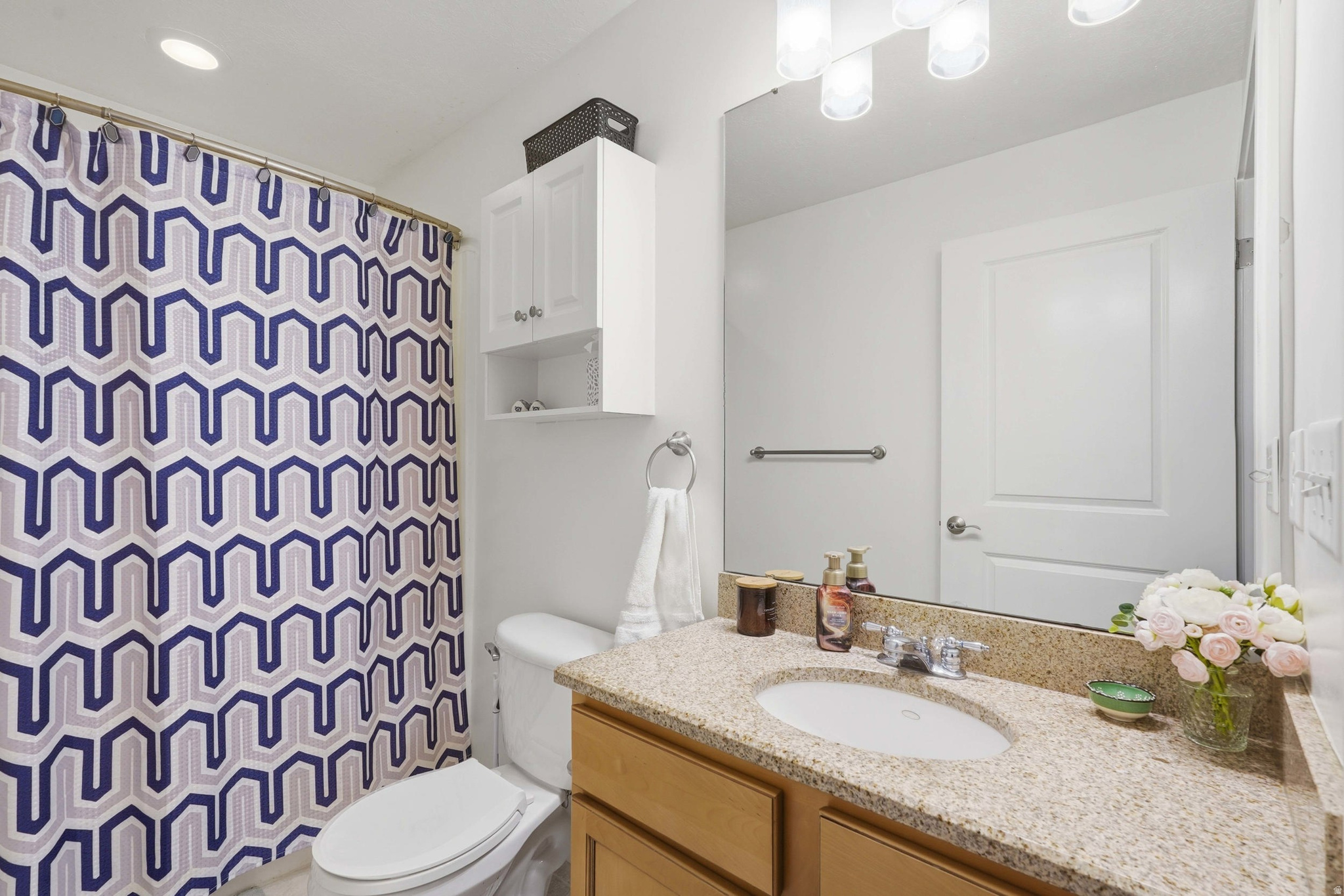 CENTRAL POINTE - Residential