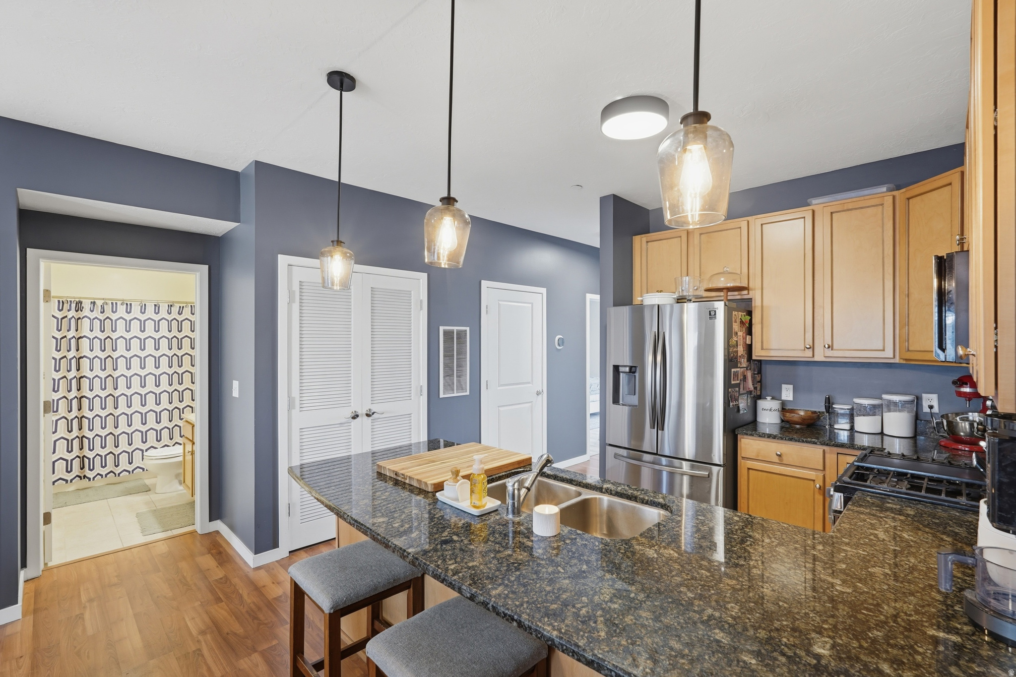 CENTRAL POINTE - Residential