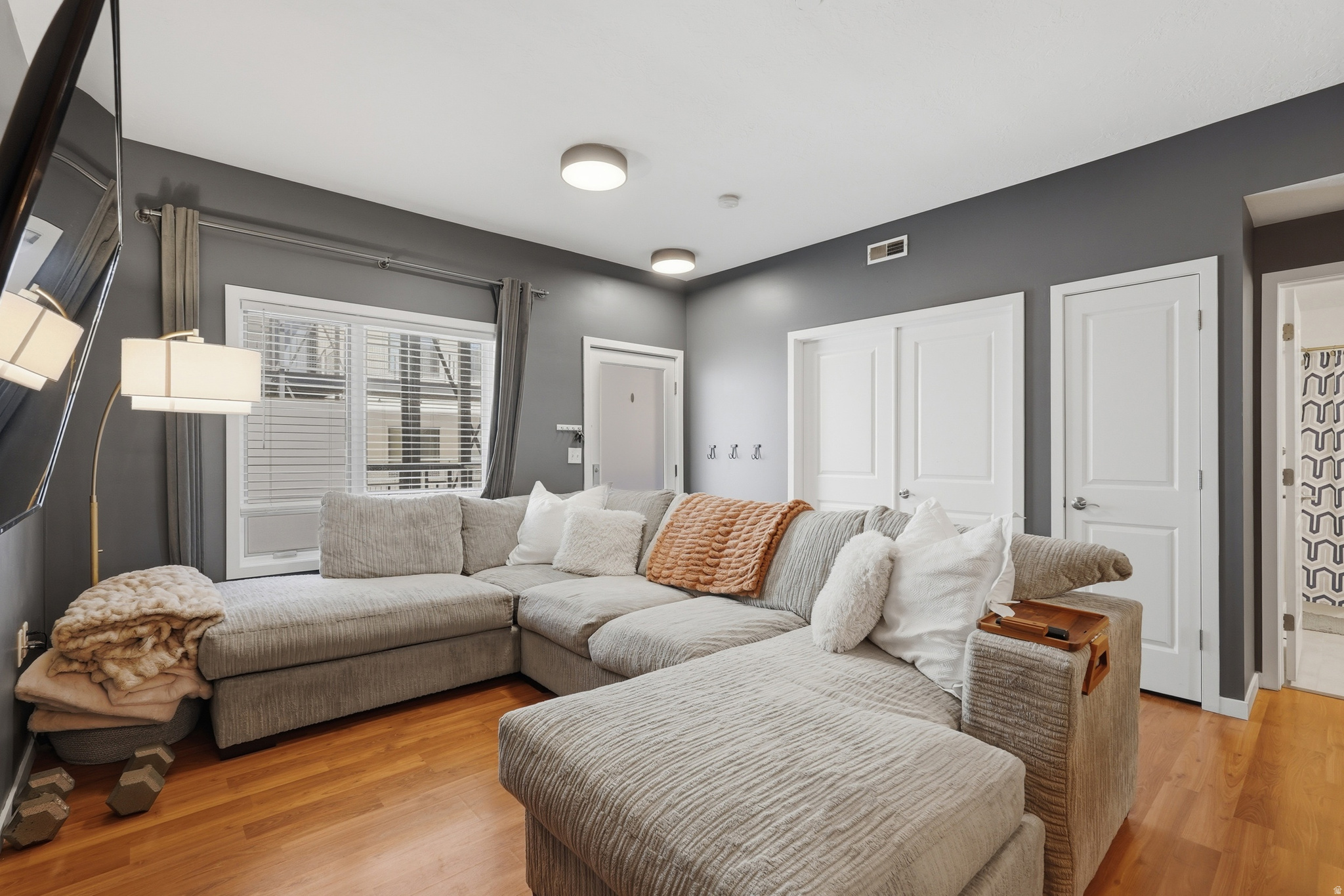 CENTRAL POINTE - Residential