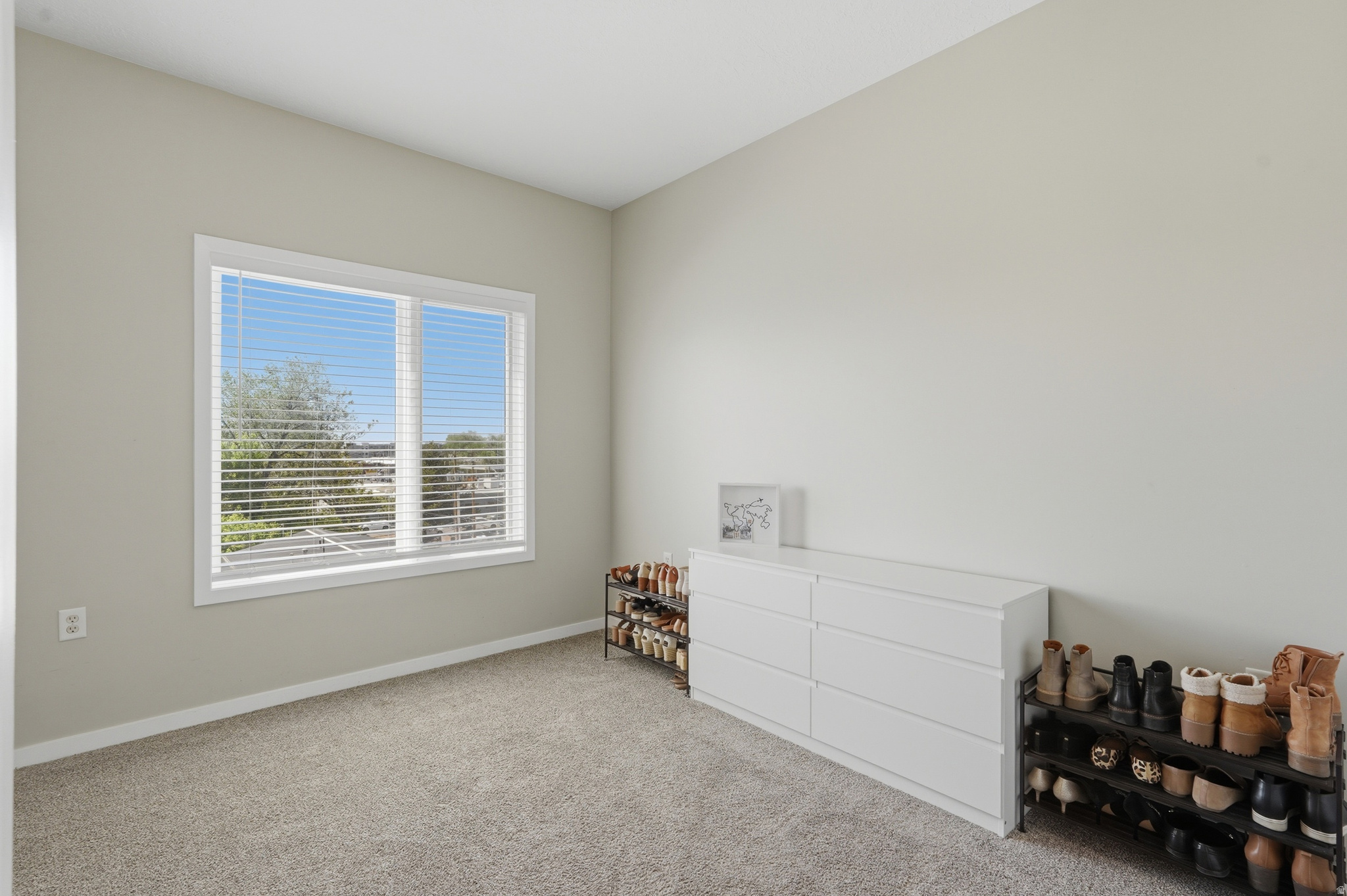 CENTRAL POINTE - Residential