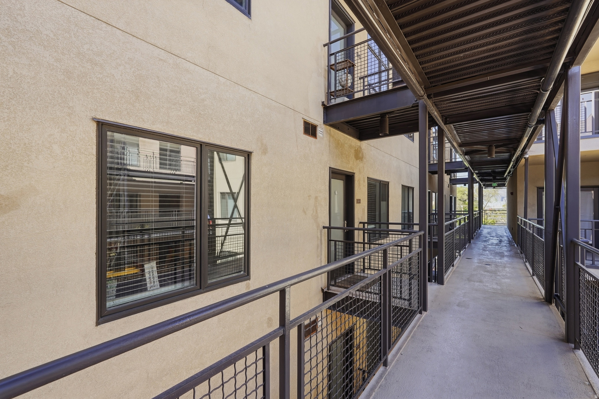 CENTRAL POINTE - Residential