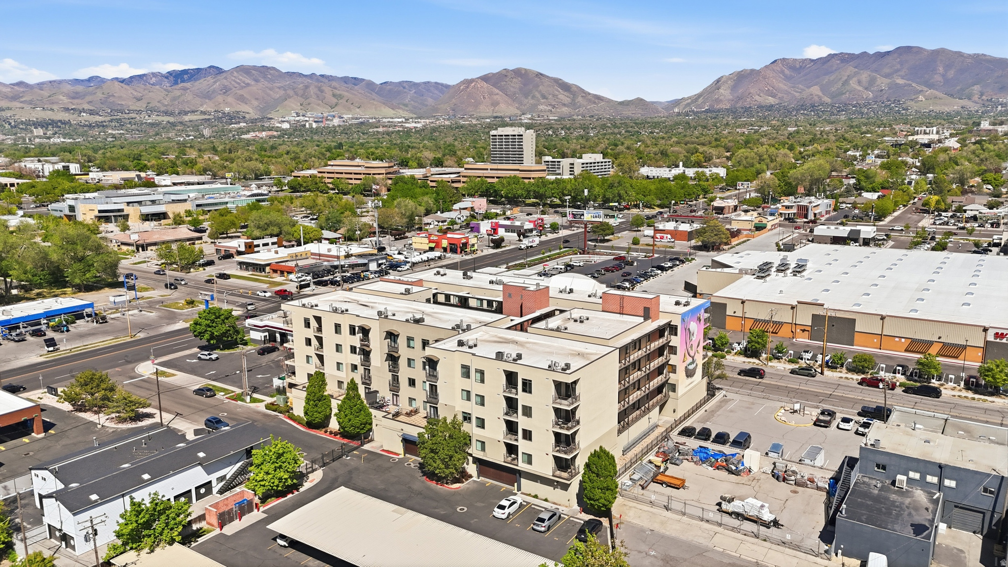 CENTRAL POINTE - Residential