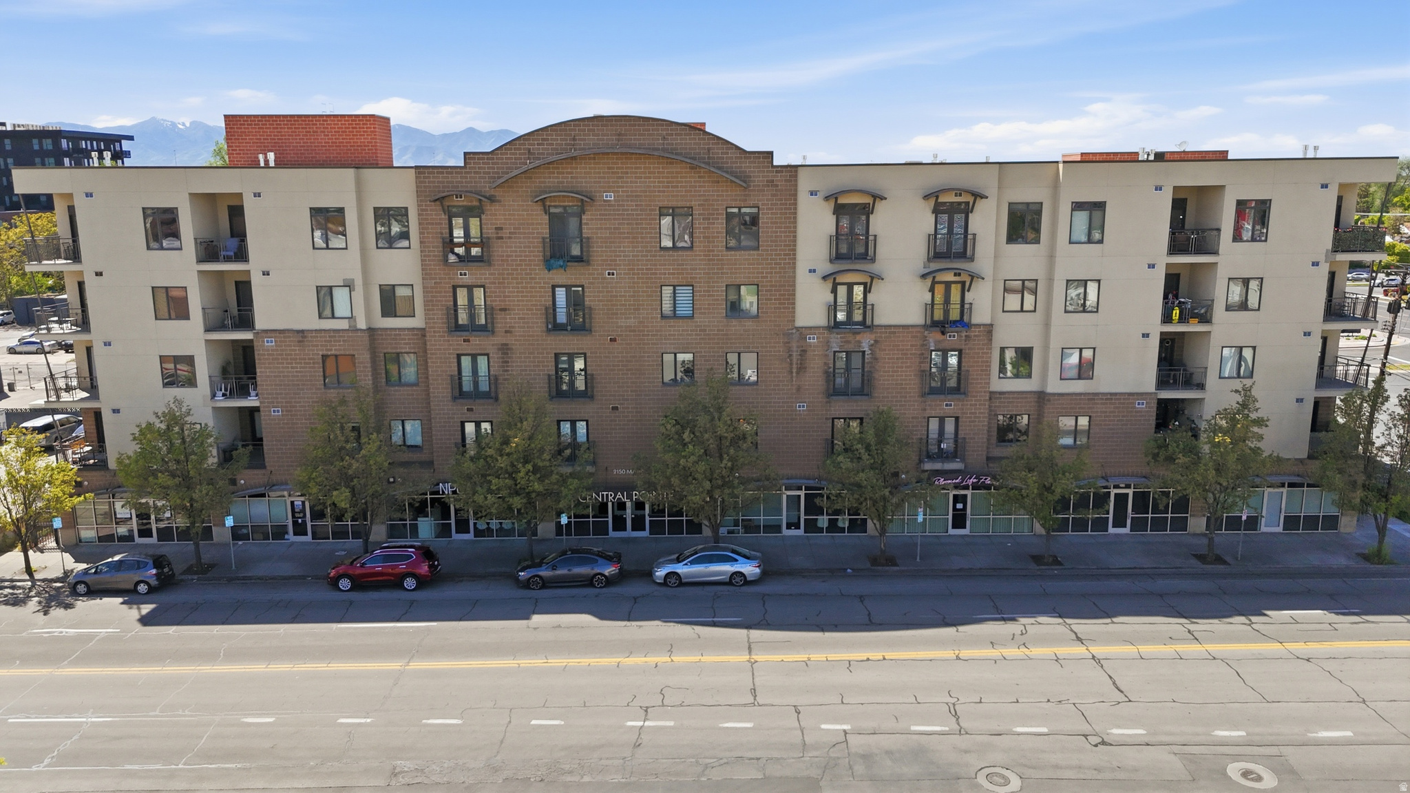 CENTRAL POINTE - Residential