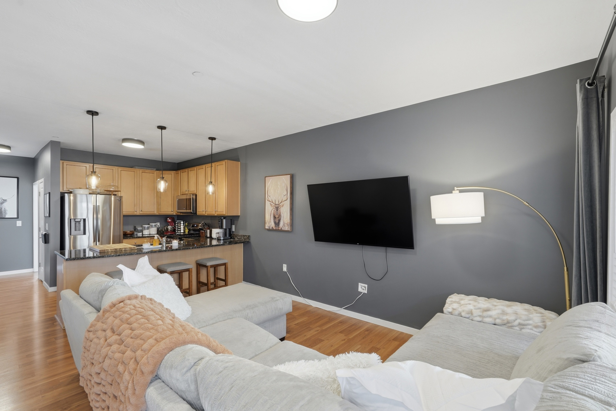 CENTRAL POINTE - Residential