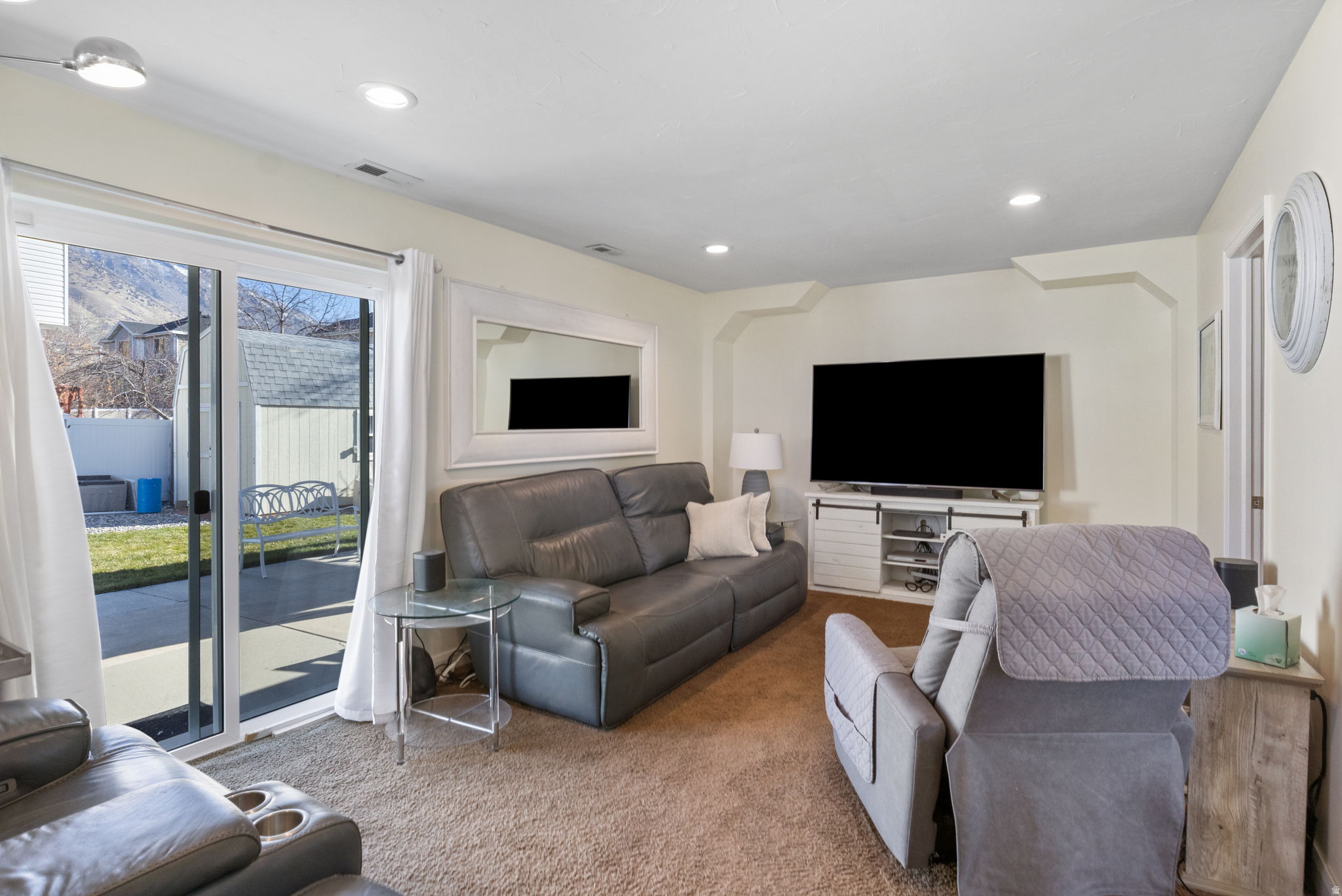 HIGH MEADOWS - Residential