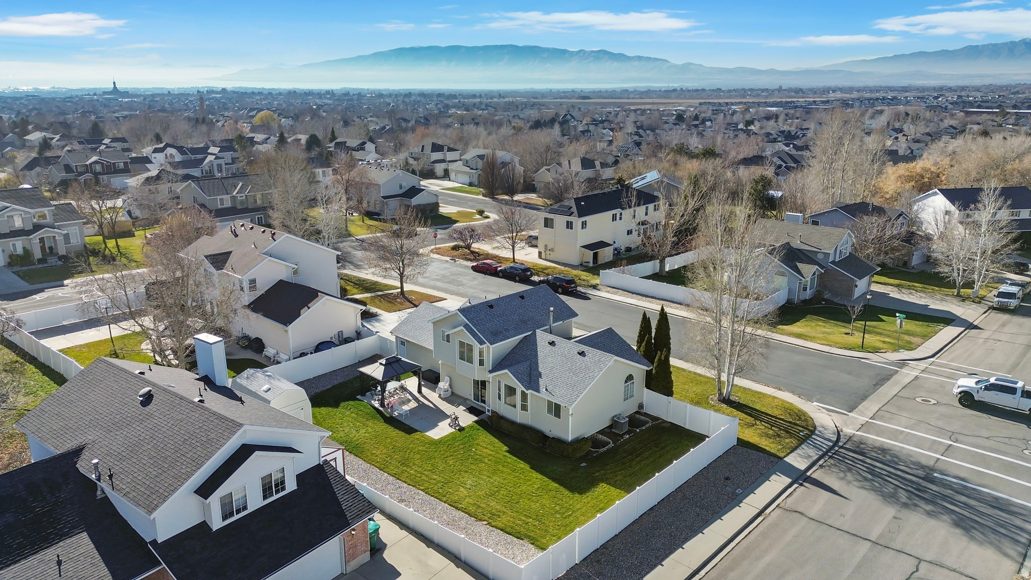 HIGH MEADOWS - Residential