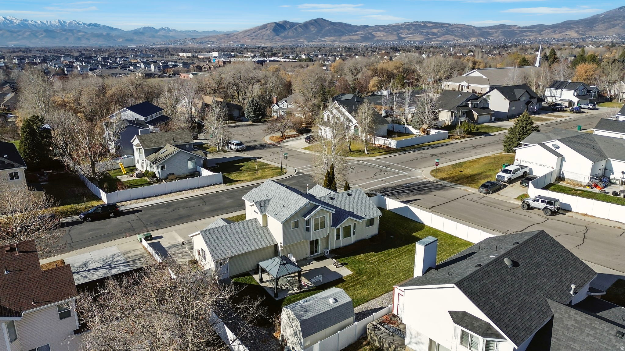 HIGH MEADOWS - Residential