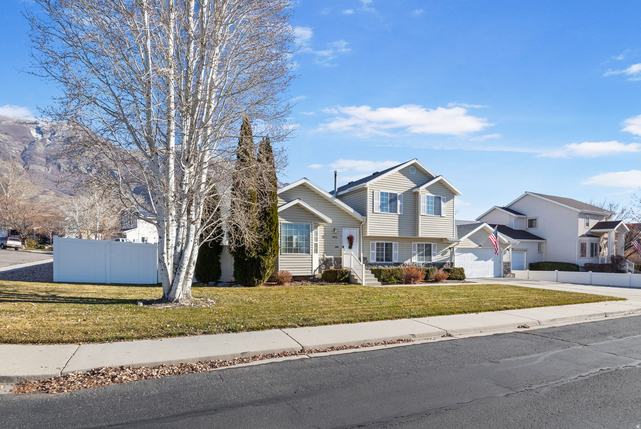 HIGH MEADOWS - Residential