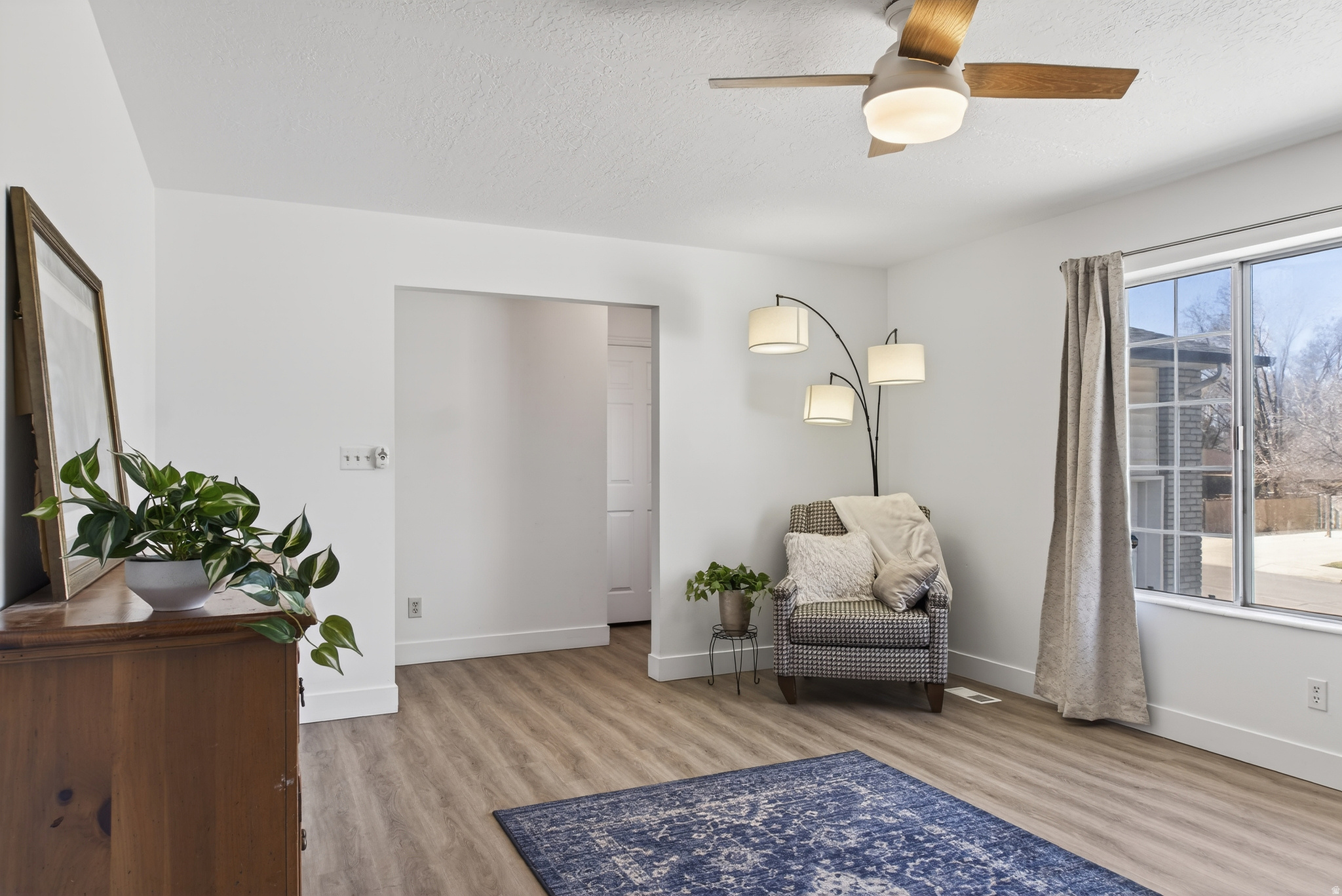 SUMSION VALLEY-VIEW - Residential