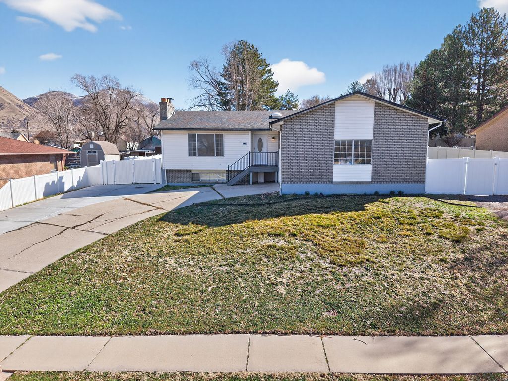 Photo of 1403 S 625 E, Springville, UT 84663 (MLS # 2141131)