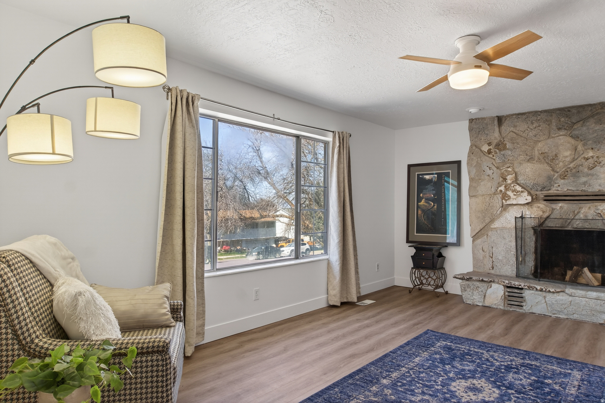 SUMSION VALLEY-VIEW - Residential