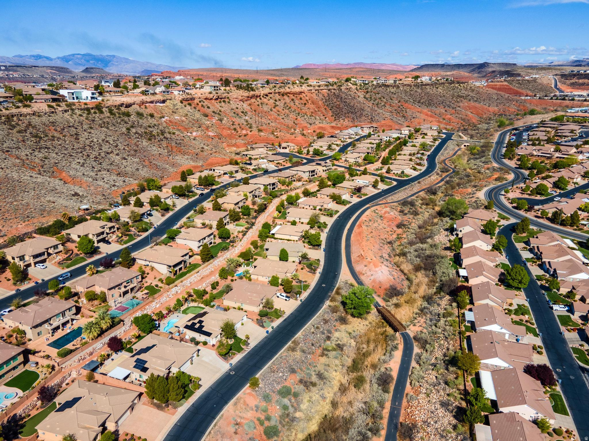 PRIMROSE POINTE 1 - Residential