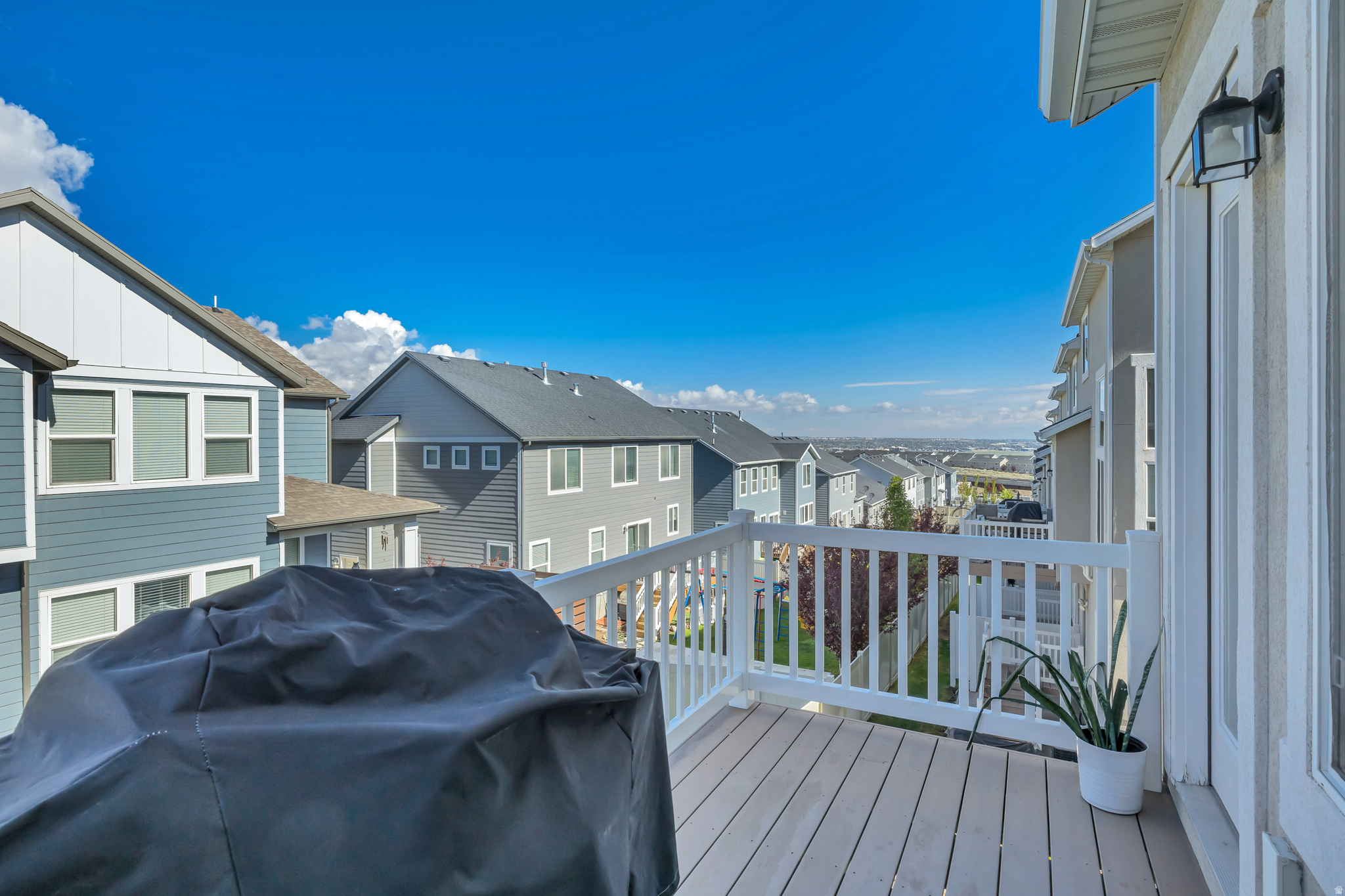 SKY RIDGE TOWNHOMES - Residential
