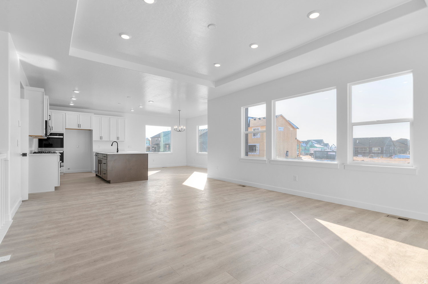 MOUNTAINSIDE ESTATES - Residential