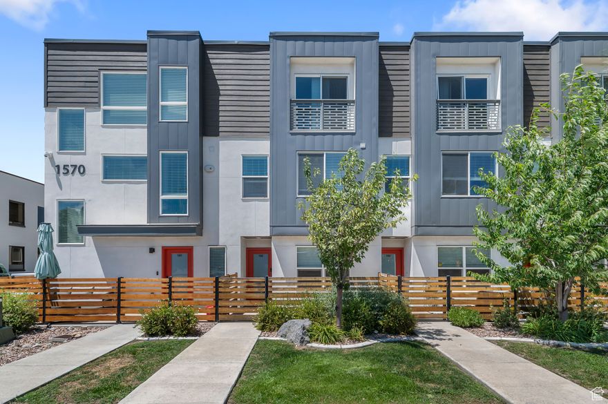 PRICE IMPROVEMENT! This one-bedroom townhome offers the perfect blend of privacy and practicality, featuring a cozy layout and a small private porch ideal for enjoying the outdoors and entertaining. A versatile first-floor space adds extra functionality, perfect for a dedicated office or a spare guest room. Located next to a coffee shop and just minutes from shopping, dining, and entertainment, you'll love the unbeatable accessibility. The property includes appliances for a hassle-free move-in and a garage equipped with 220V, perfect for charging your electric vehicle. HOA allows short-term rentals, making it a great opportunity for personal use or investment. Don't miss the chance to own a home that combines location, comfort, and versatility! Square footage figures are provided as a courtesy estimate only. Buyer is advised to obtain an independent measurement.