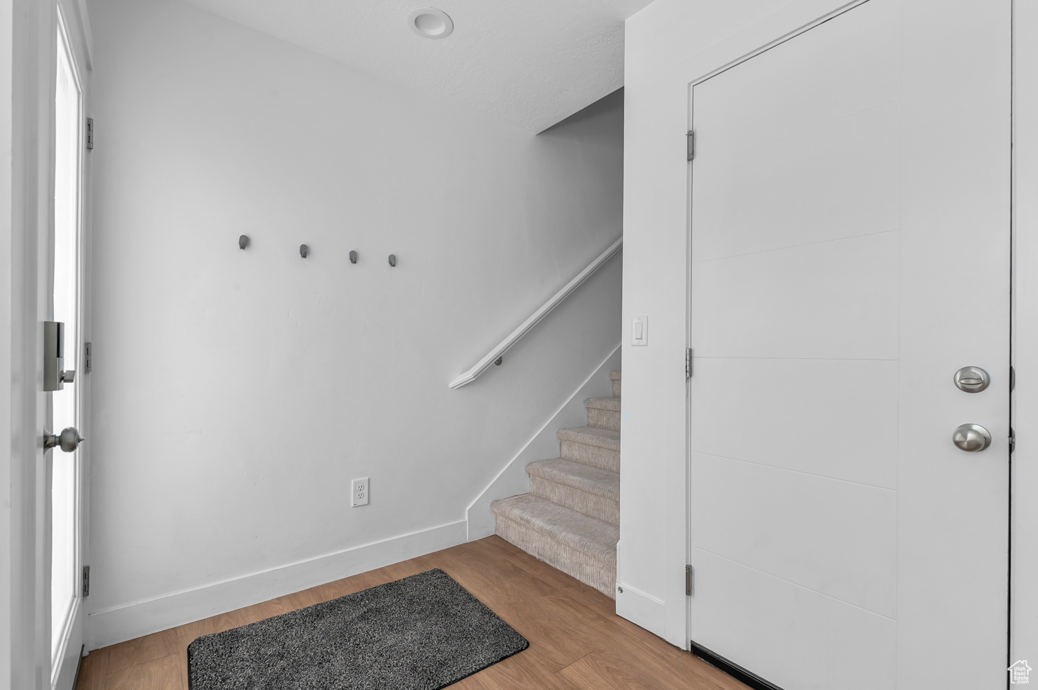 MODA ON MAIN - Residential
