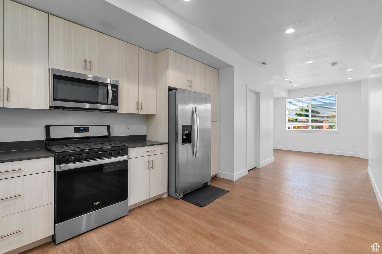 MODA ON MAIN - Residential