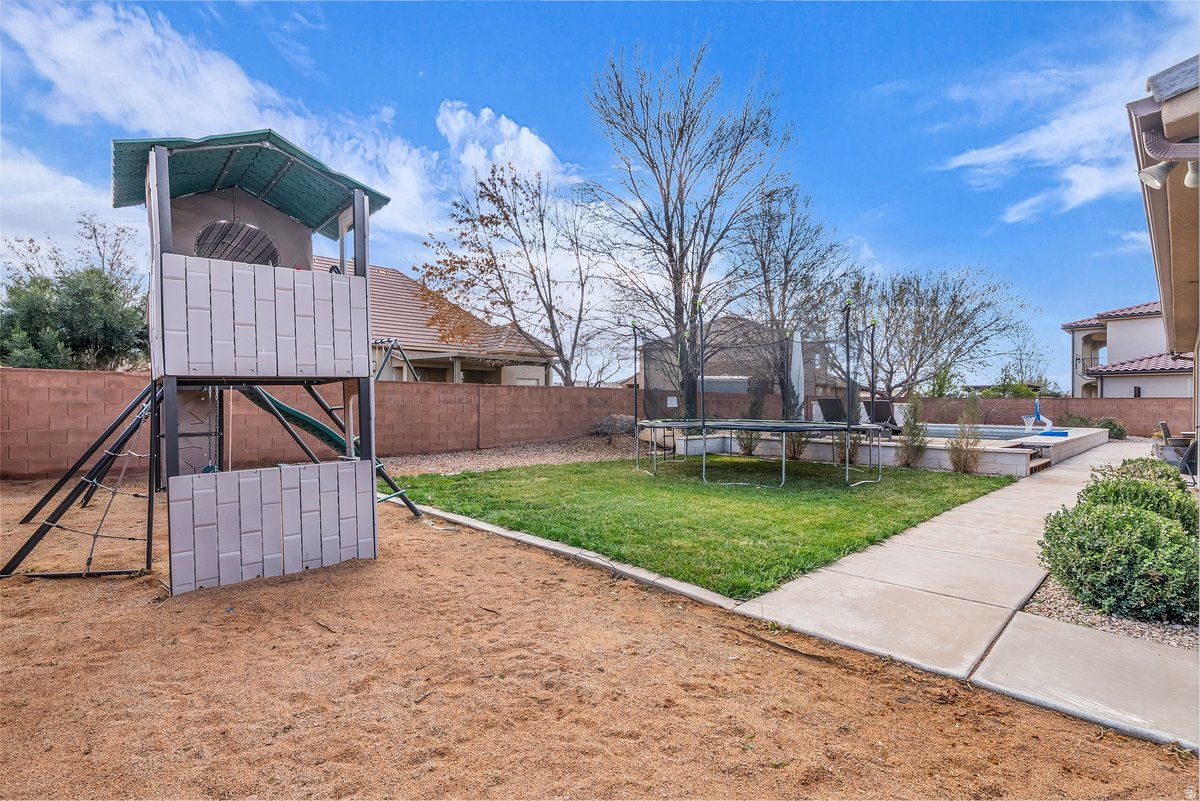 WOODHAVEN ESTATES - Residential