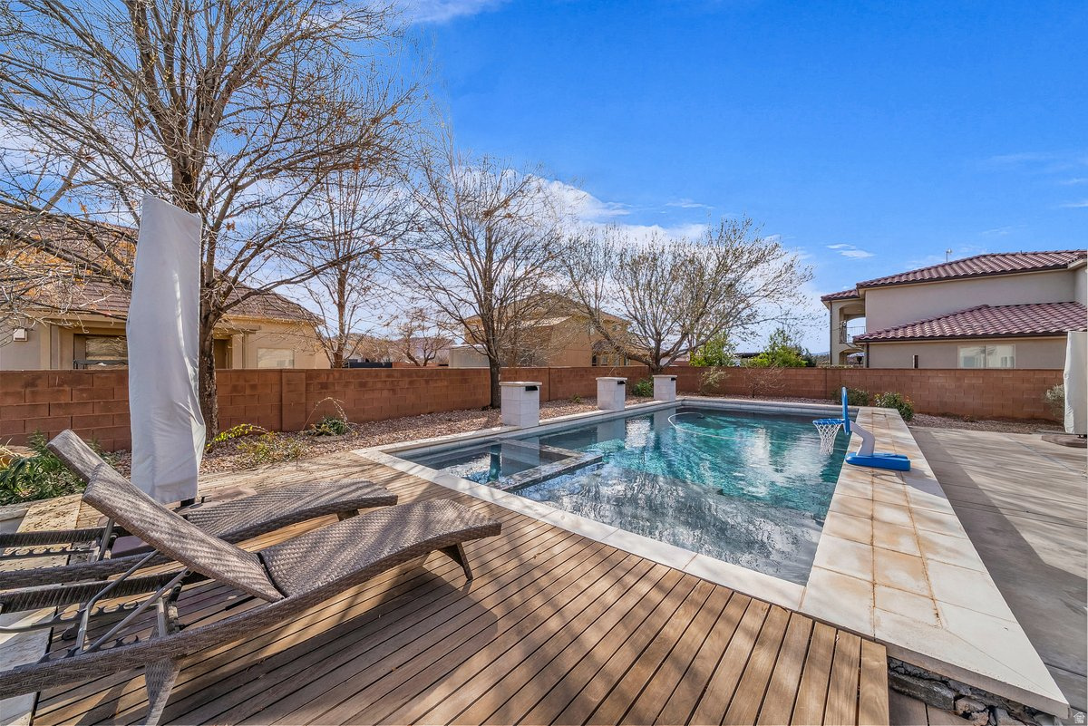 WOODHAVEN ESTATES - Residential