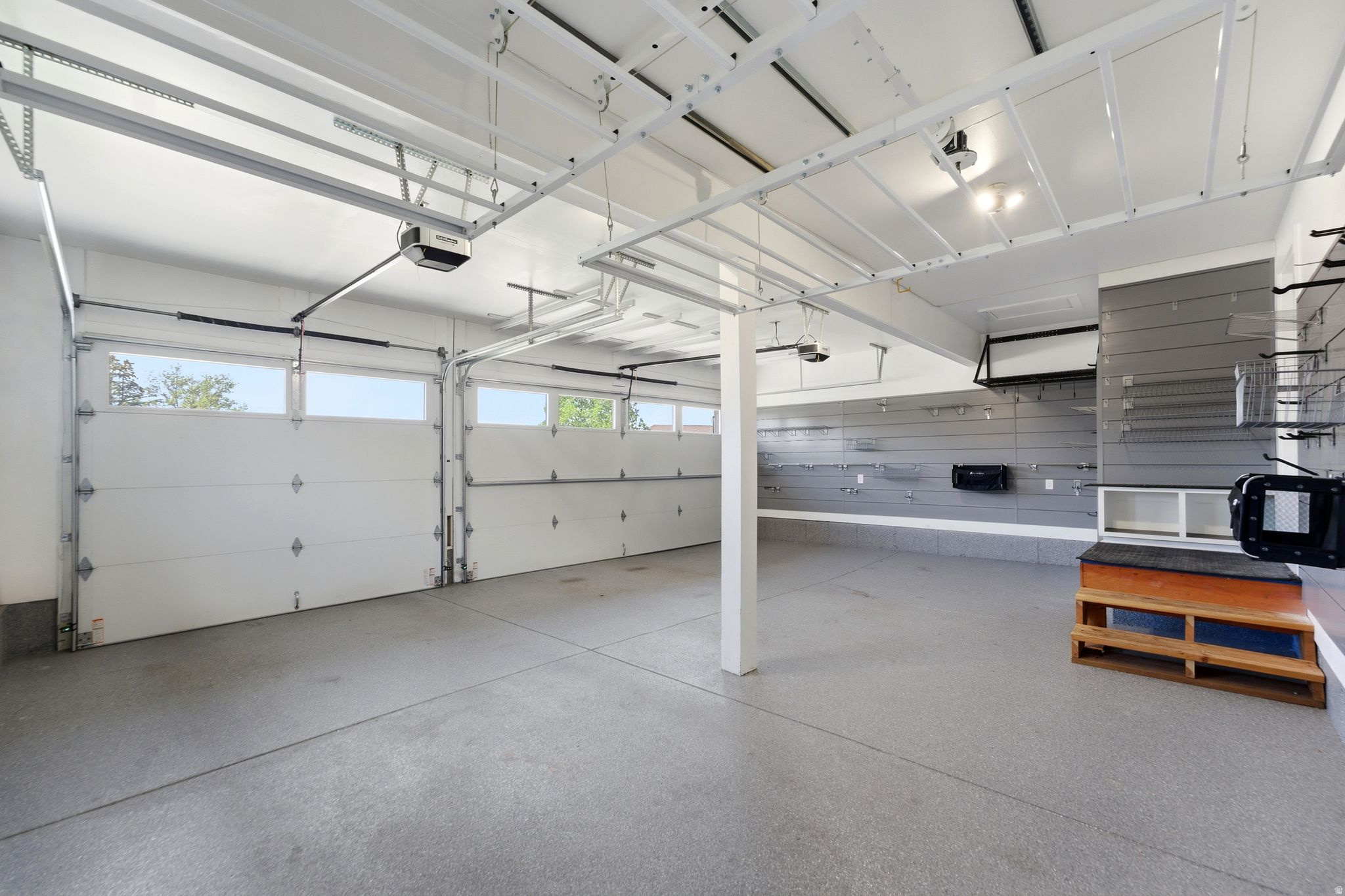 SUMMER MEADOWS - Residential