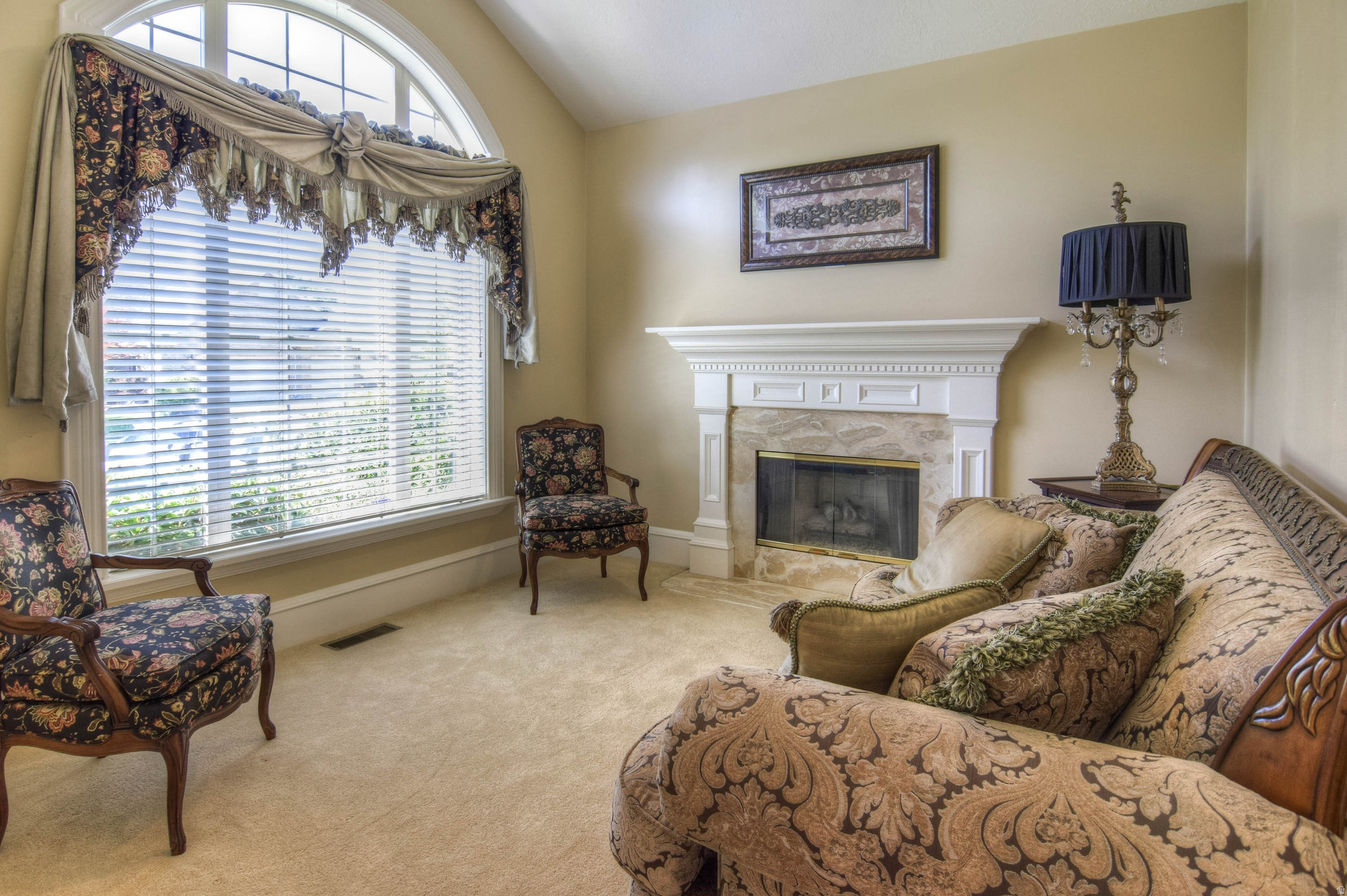 COUNTRY SPRINGS - Residential