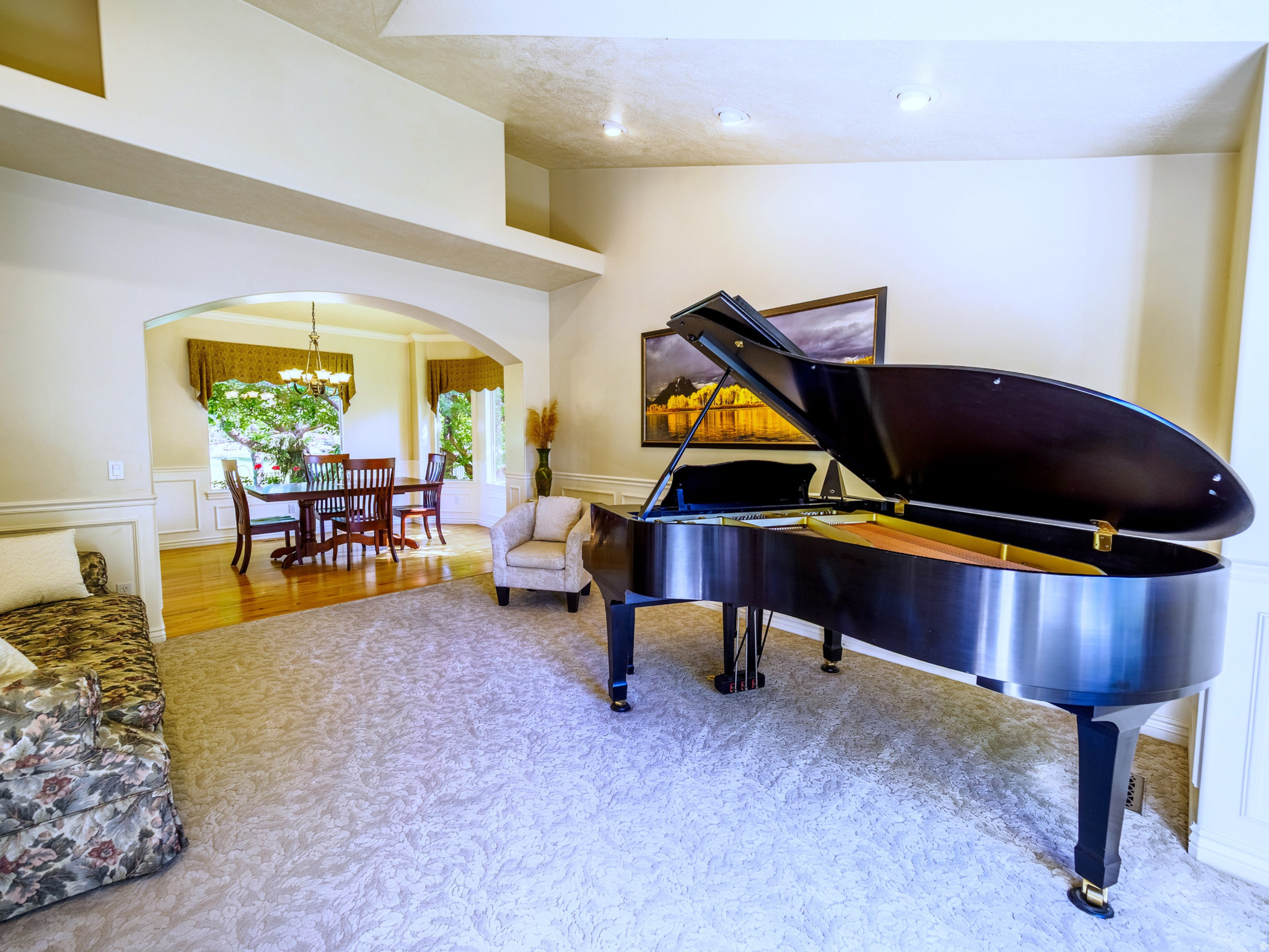 QUAIL HOLLOW - Residential