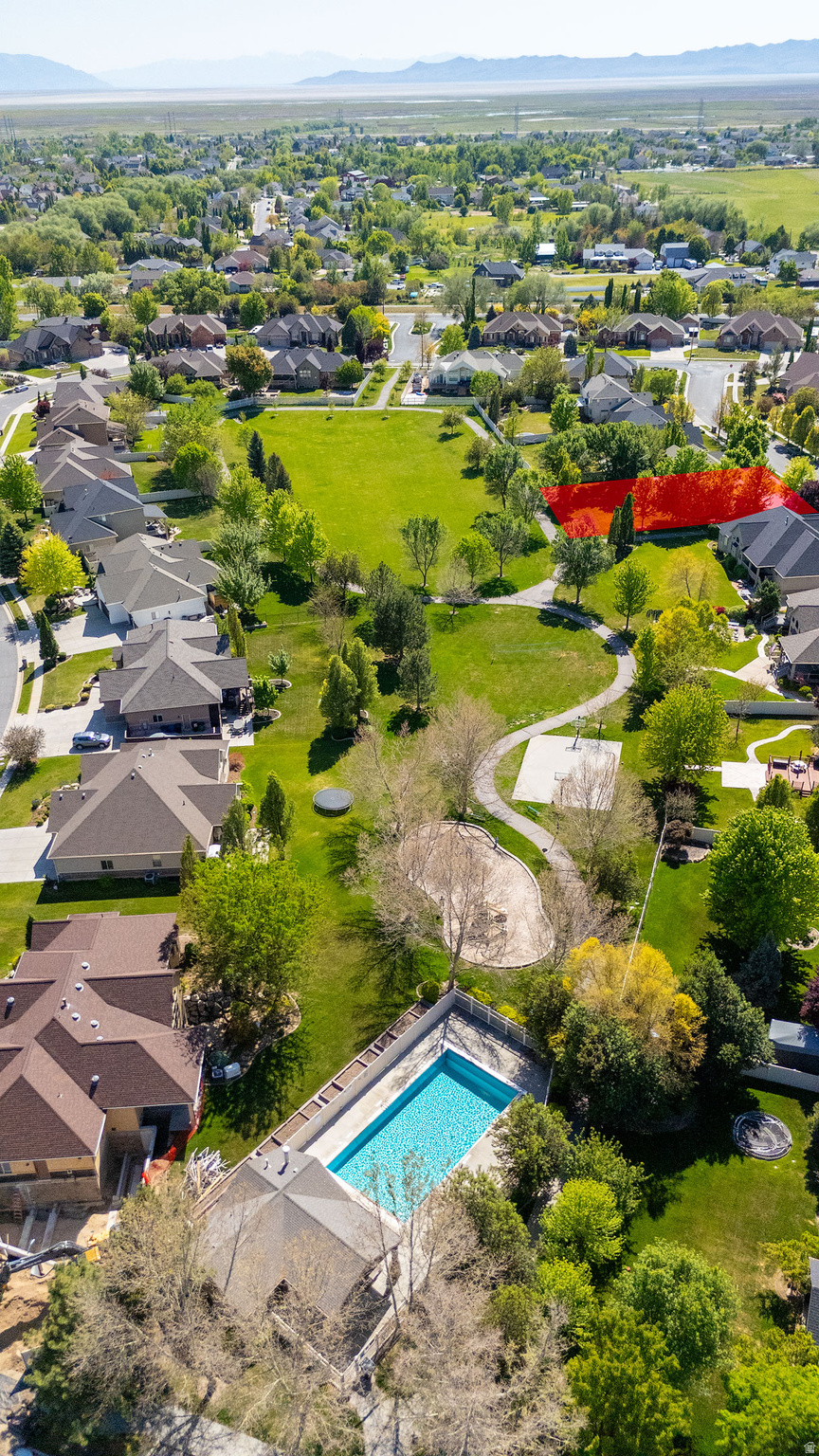 QUAIL HOLLOW - Residential