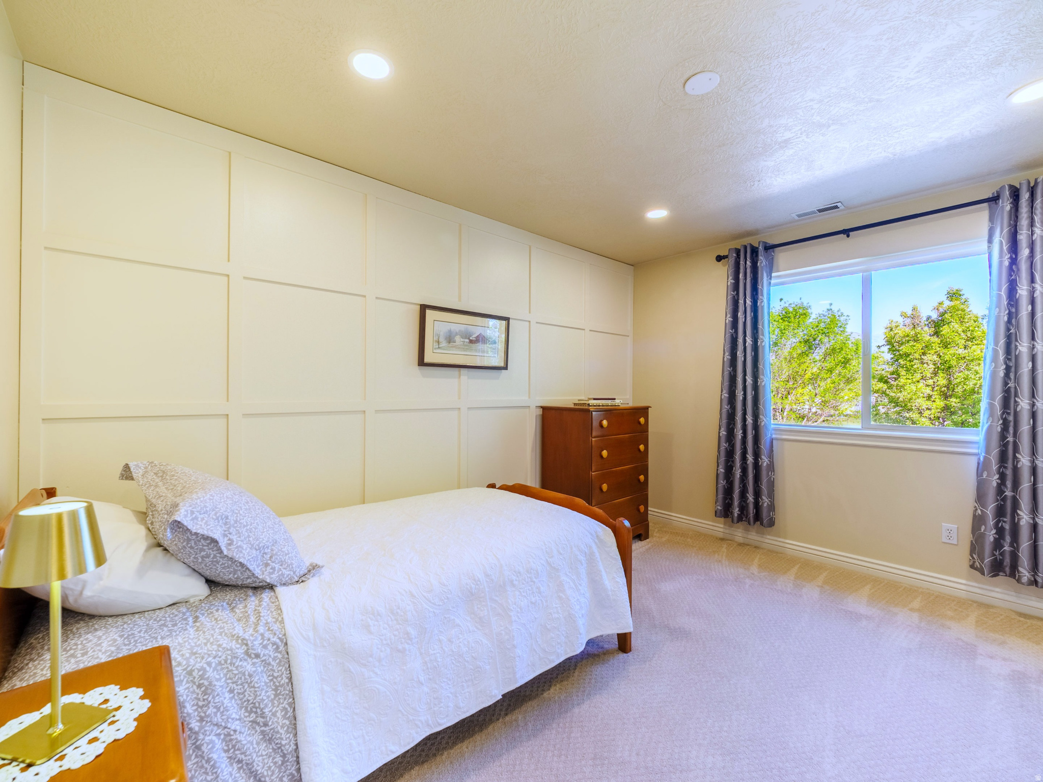 QUAIL HOLLOW - Residential