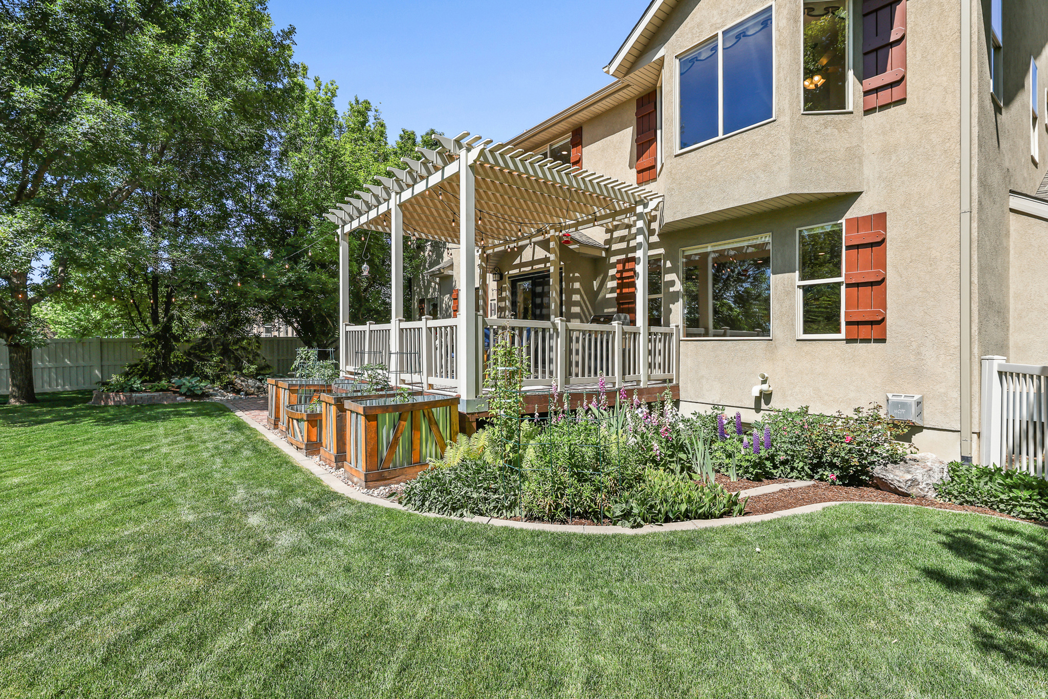 QUAIL HOLLOW - Residential