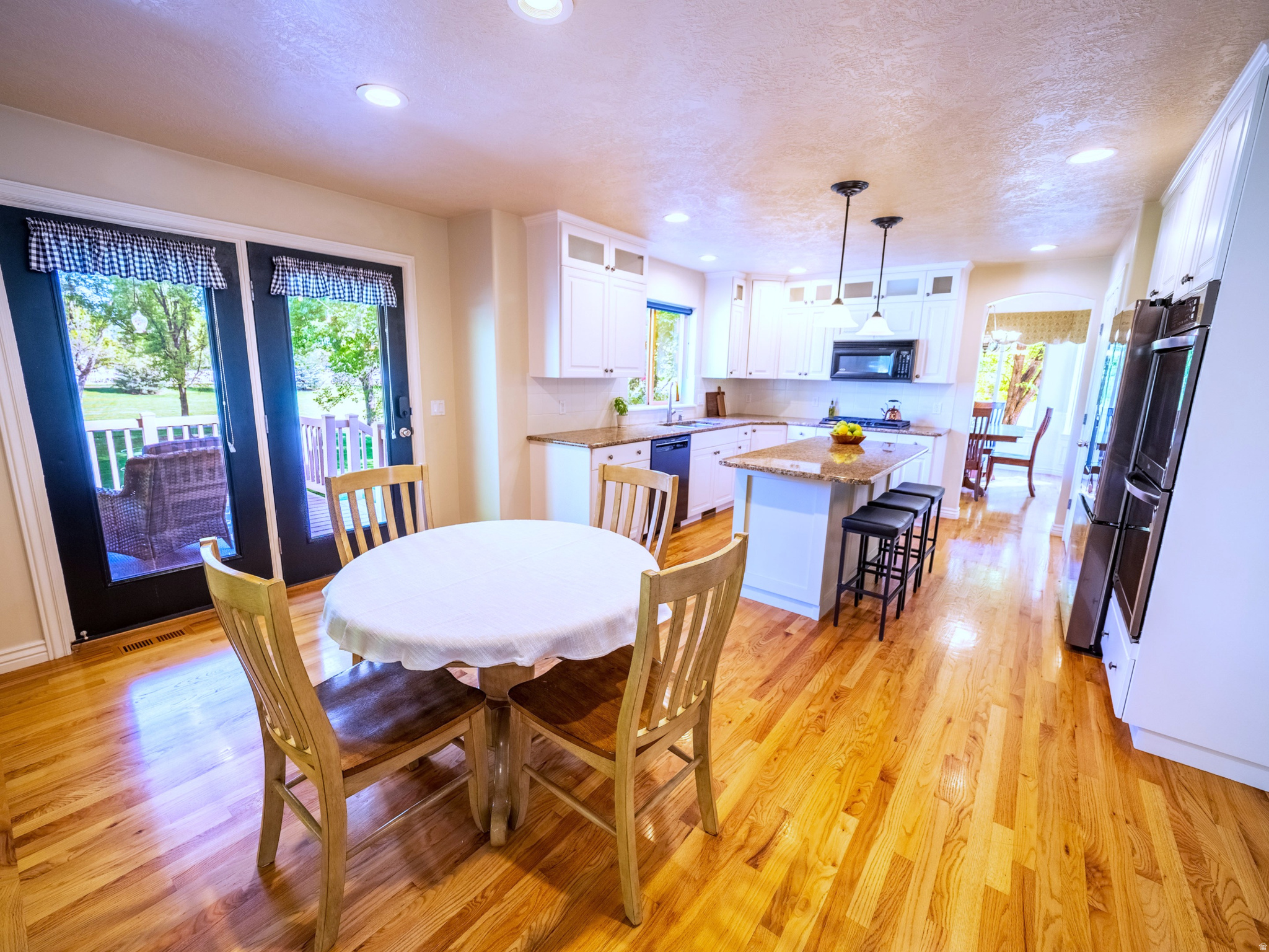 QUAIL HOLLOW - Residential