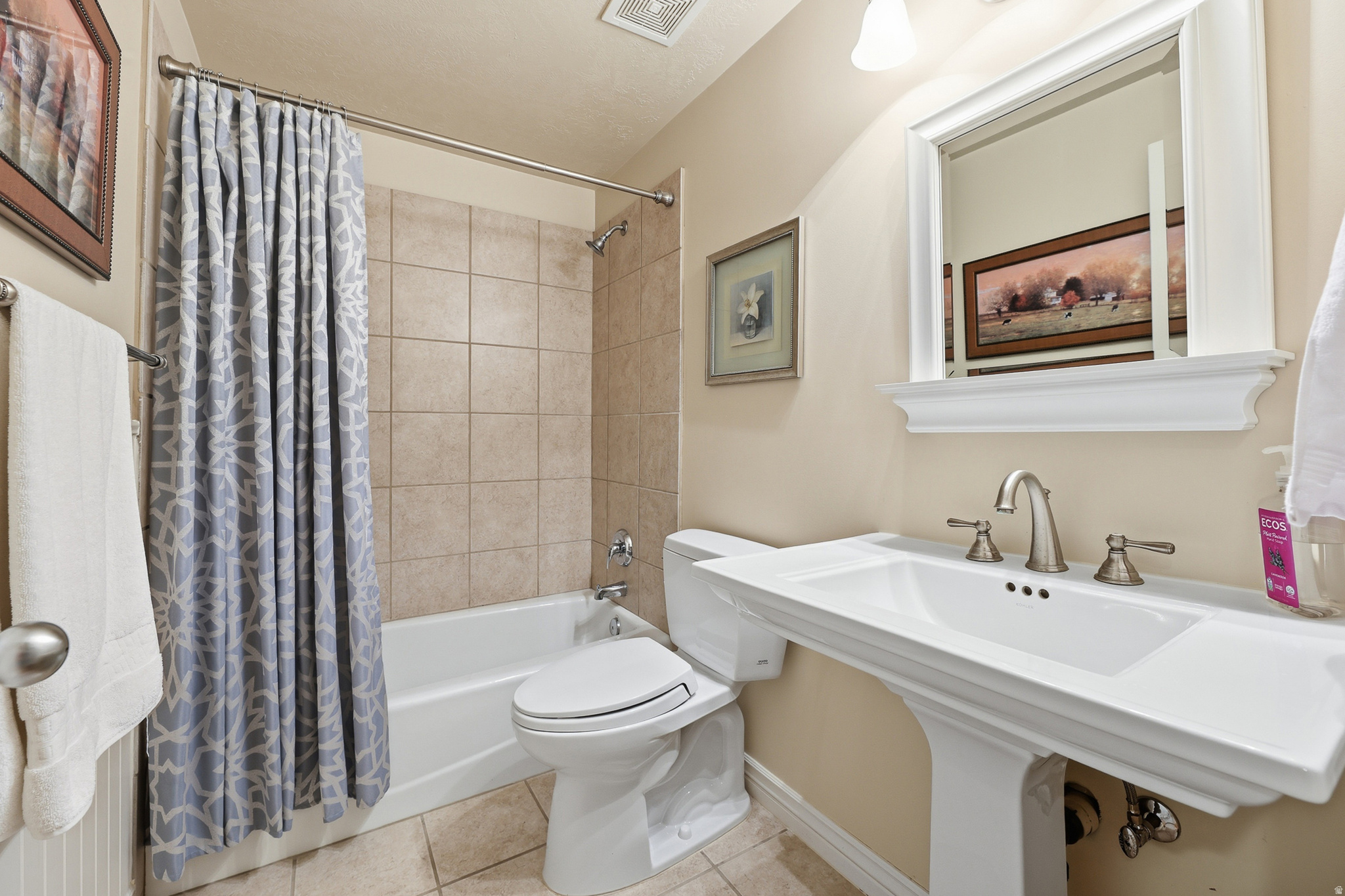 QUAIL HOLLOW - Residential