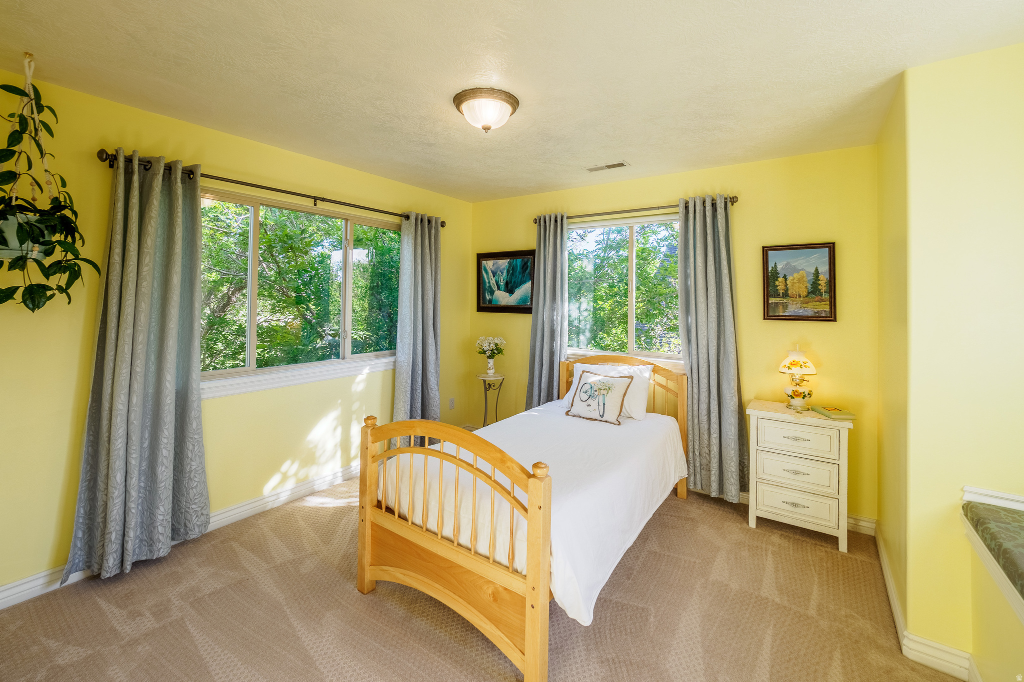 QUAIL HOLLOW - Residential